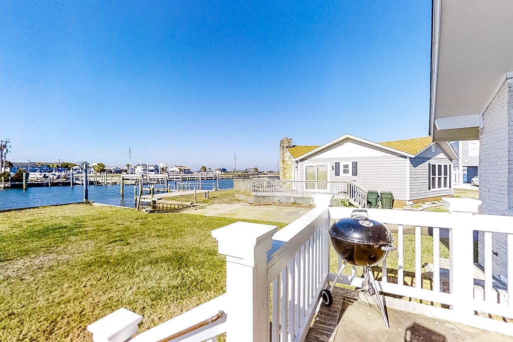 Dock of the Bay: Dog Friendly, Canal-Front w/Deepwater Boat Slip