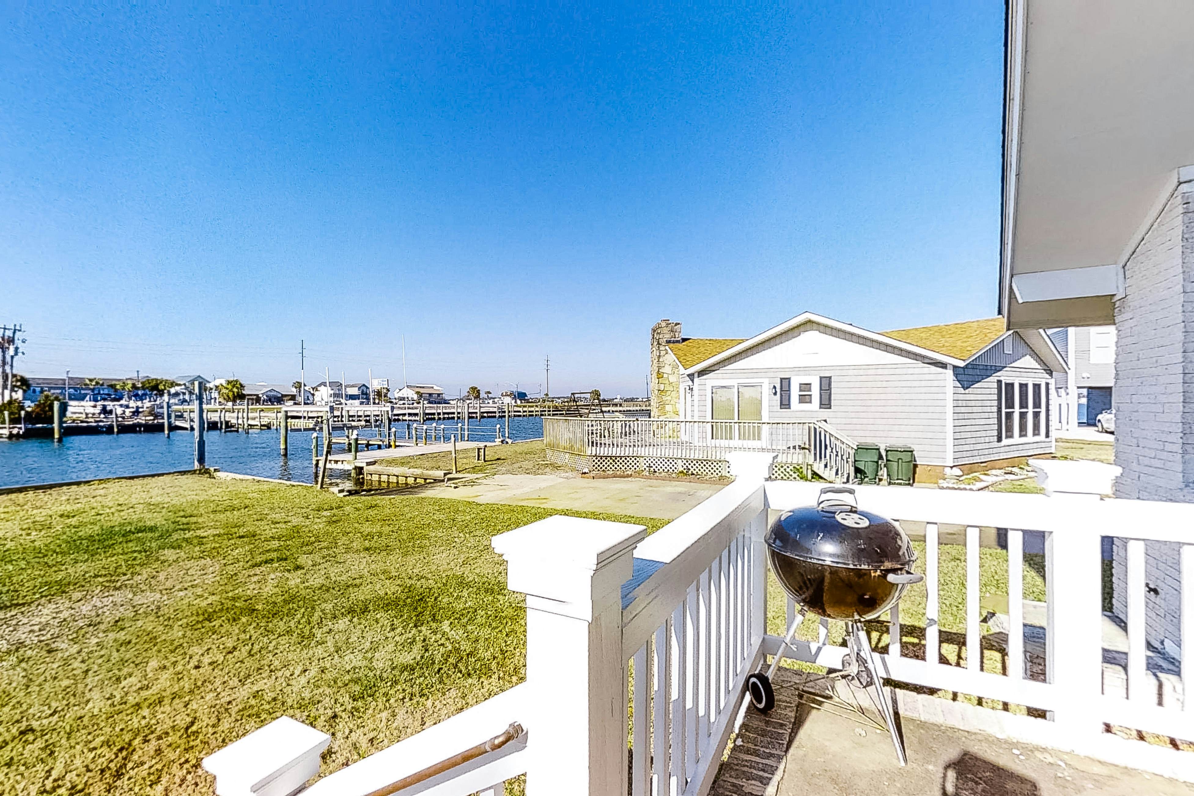 ABCT05 Dock of the Bay