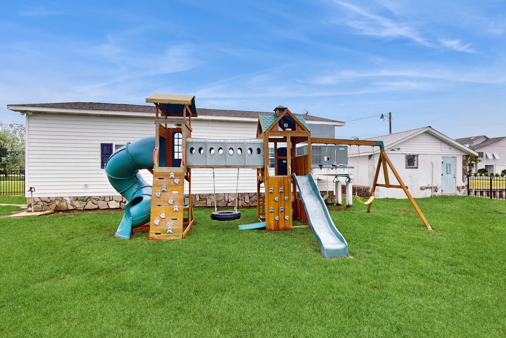 The Odd Pearl | Crabbing, Kayaking, & Quiet Coastal Living