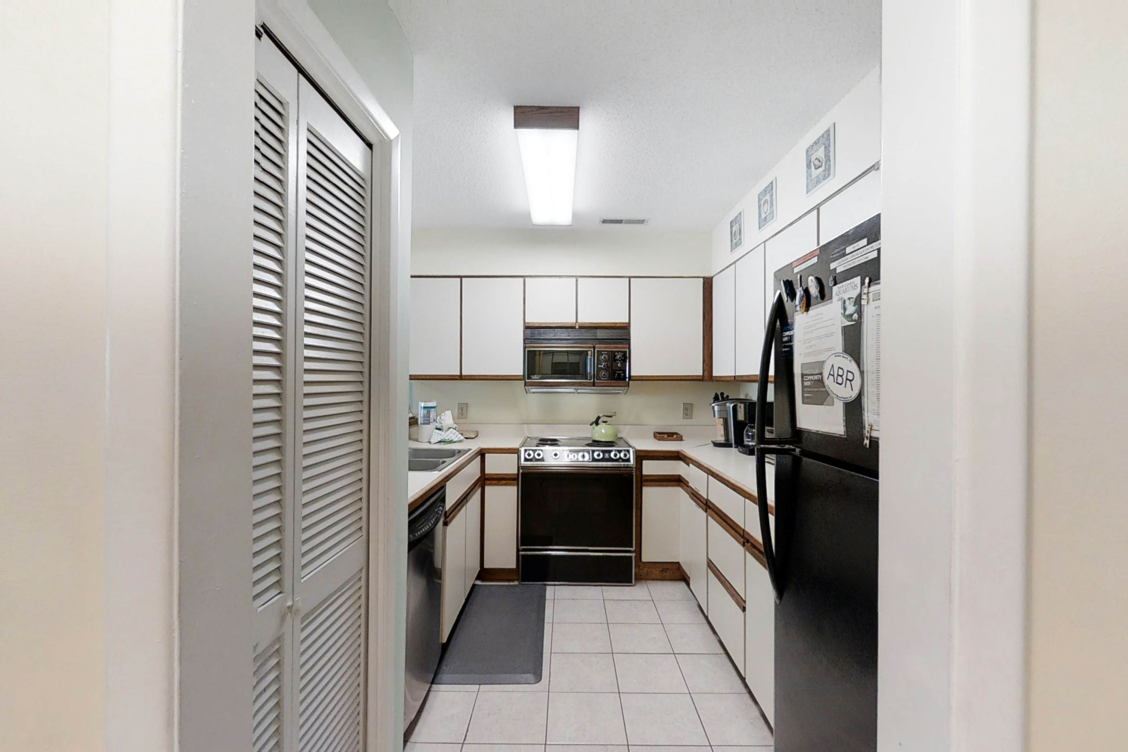 PKBSC02 Bogue Shore Club 208