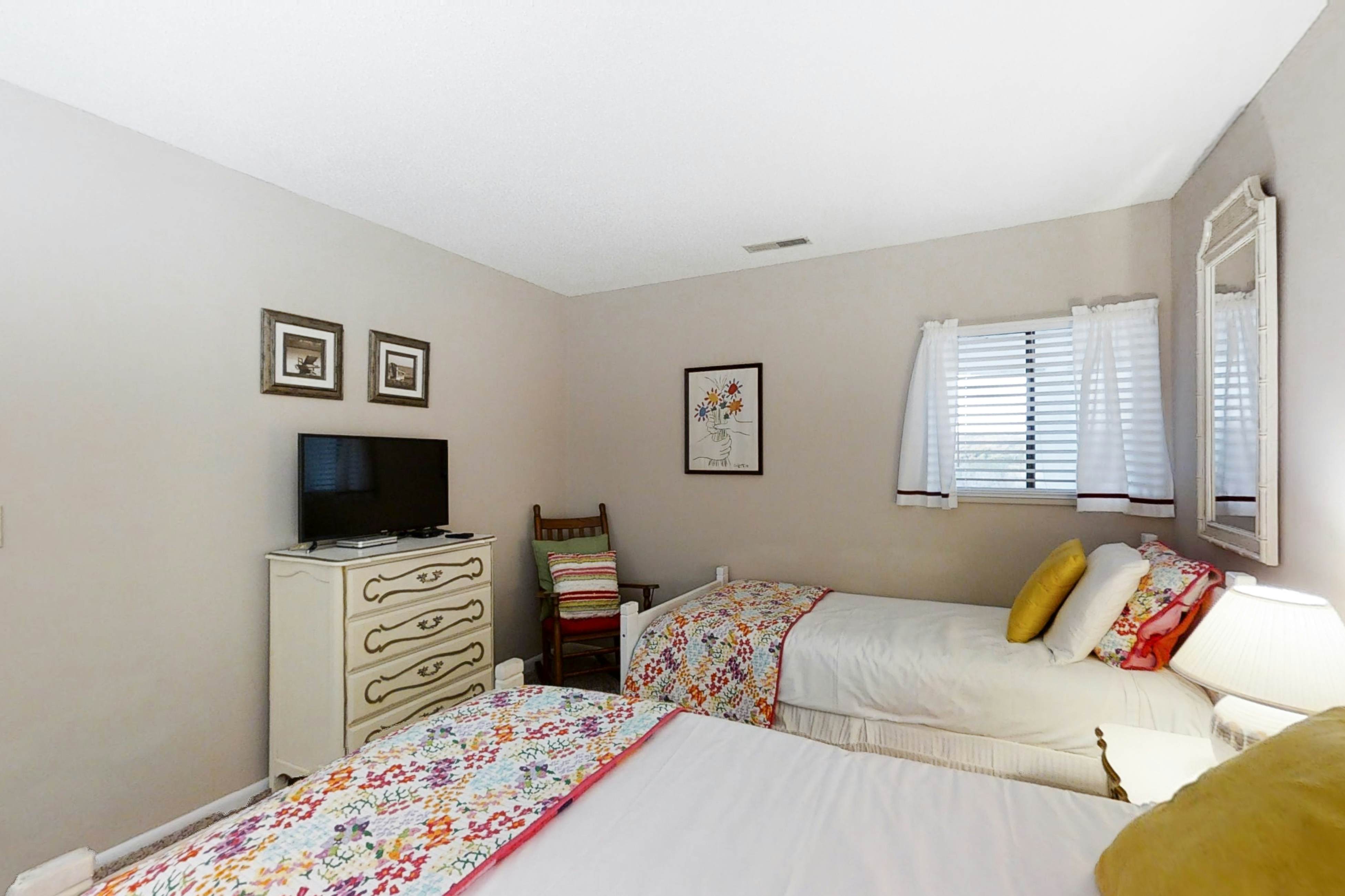 PKBSC02 Bogue Shore Club 208