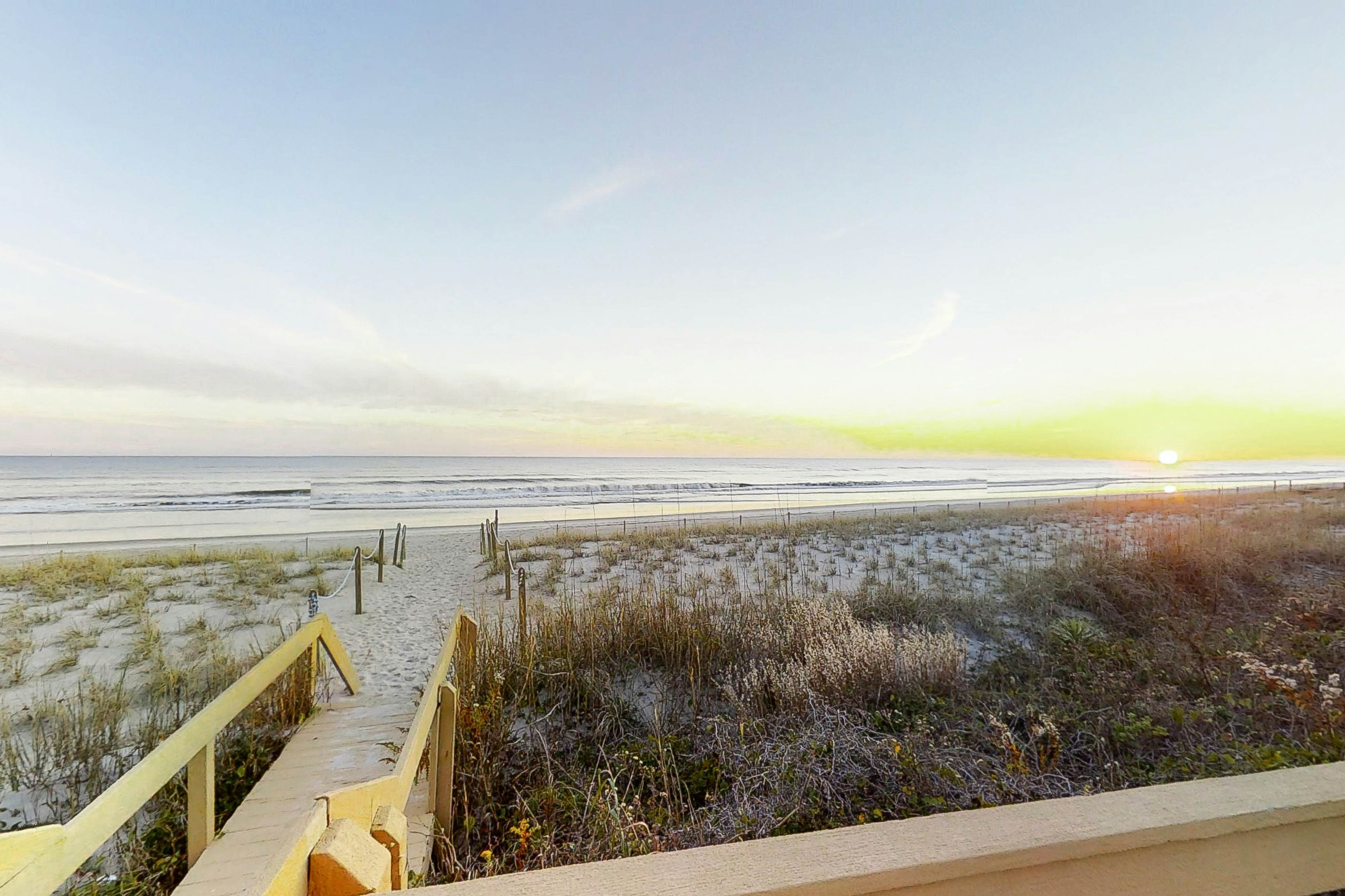 PKBSC02 Bogue Shore Club 208