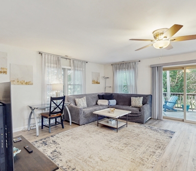 EI13 Oaks by the Sea