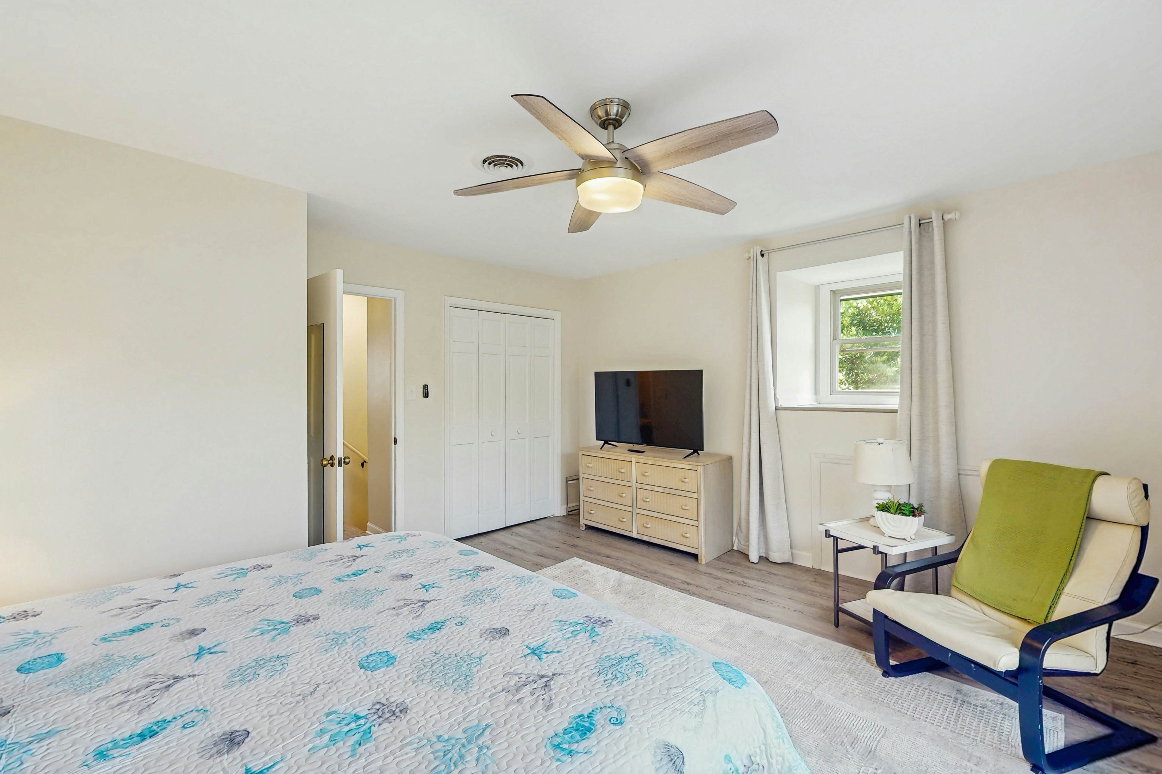 EI13 Oaks by the Sea