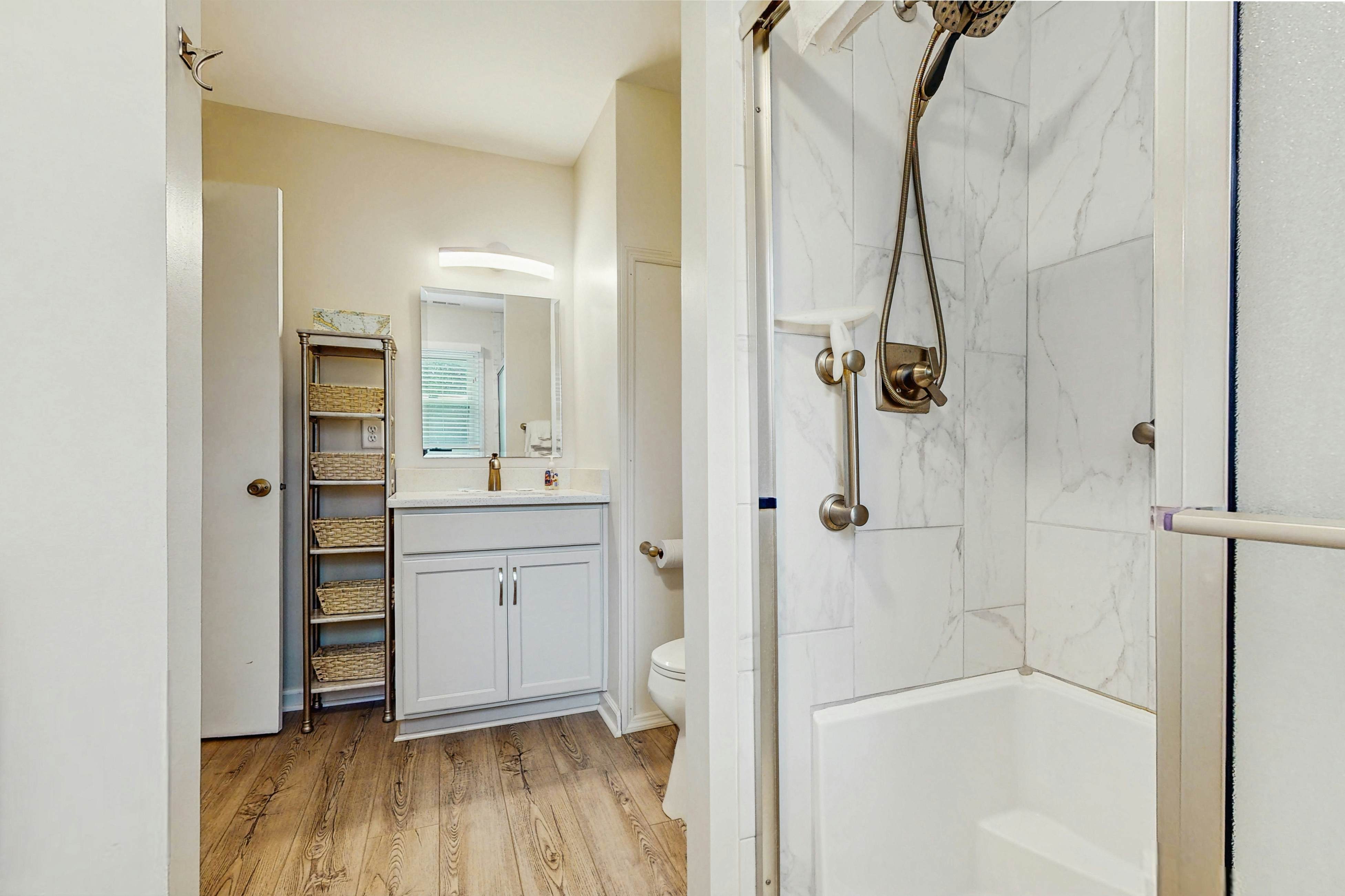 EI13 Oaks by the Sea