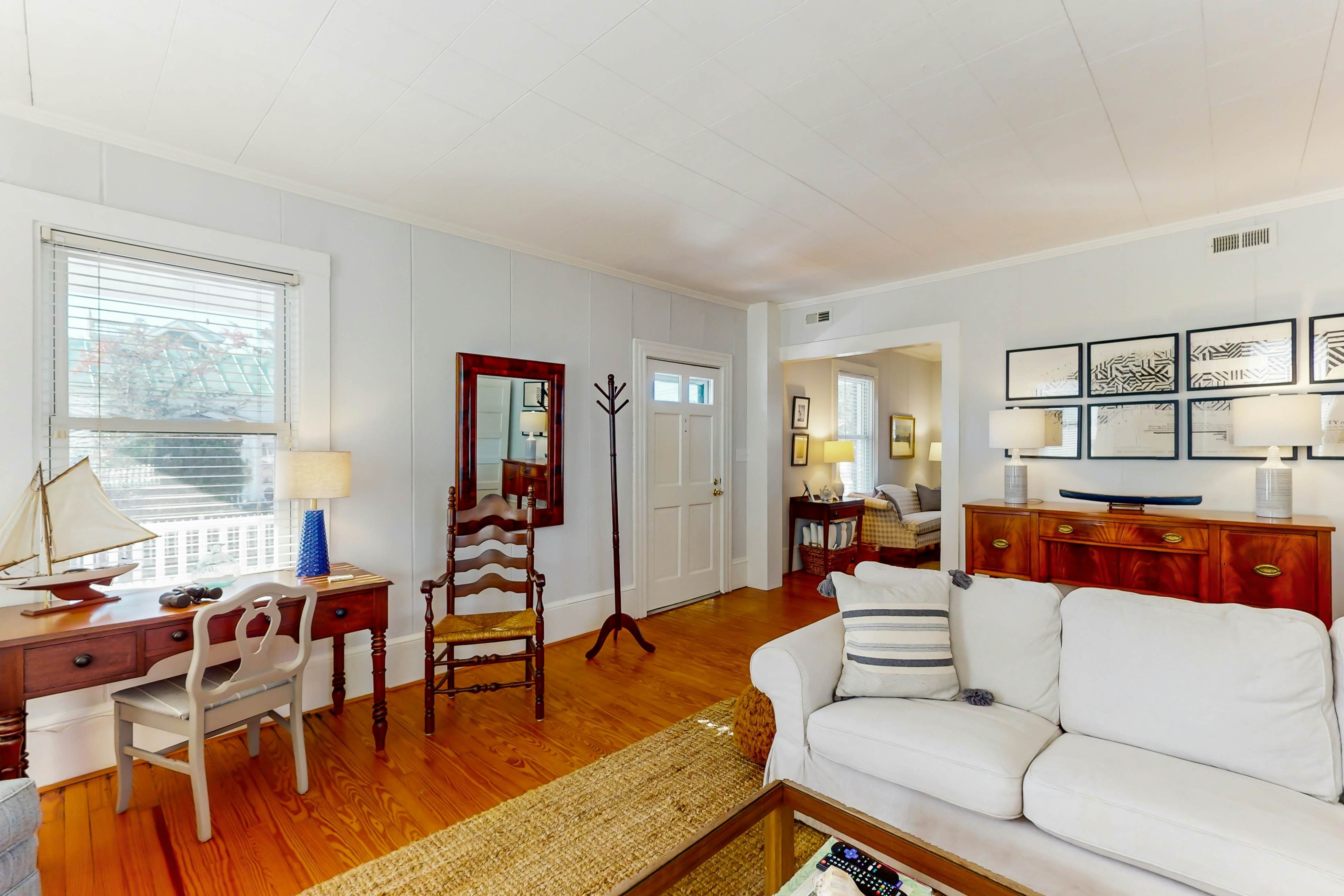 BFCT13 The Front Porch on Ann Street