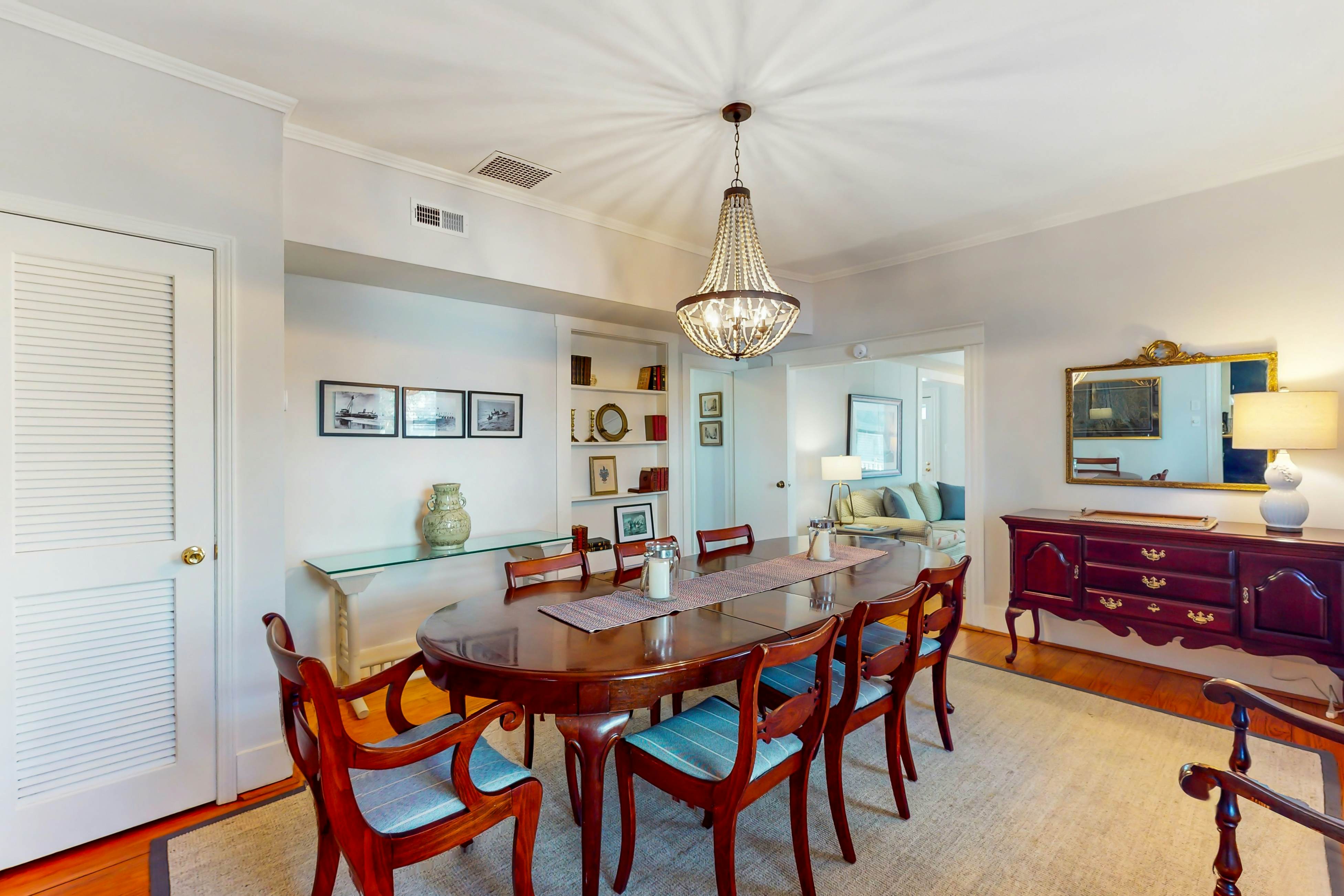 BFCT13 The Front Porch on Ann Street