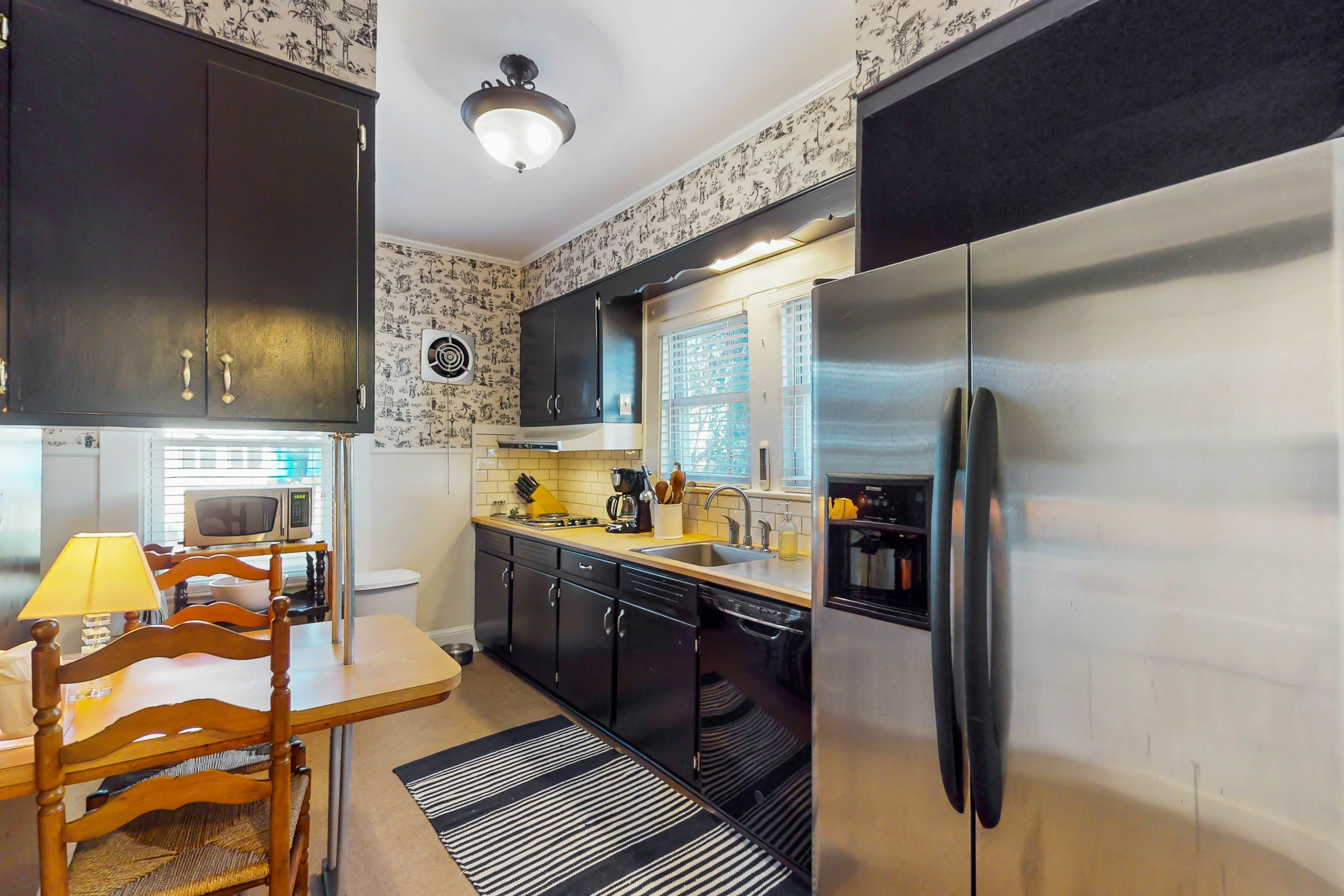 BFCT13 The Front Porch on Ann Street