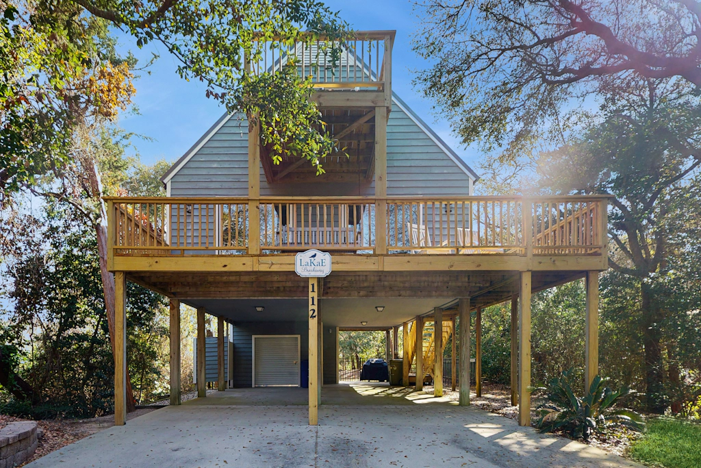 EI11 Lakae Breakaway