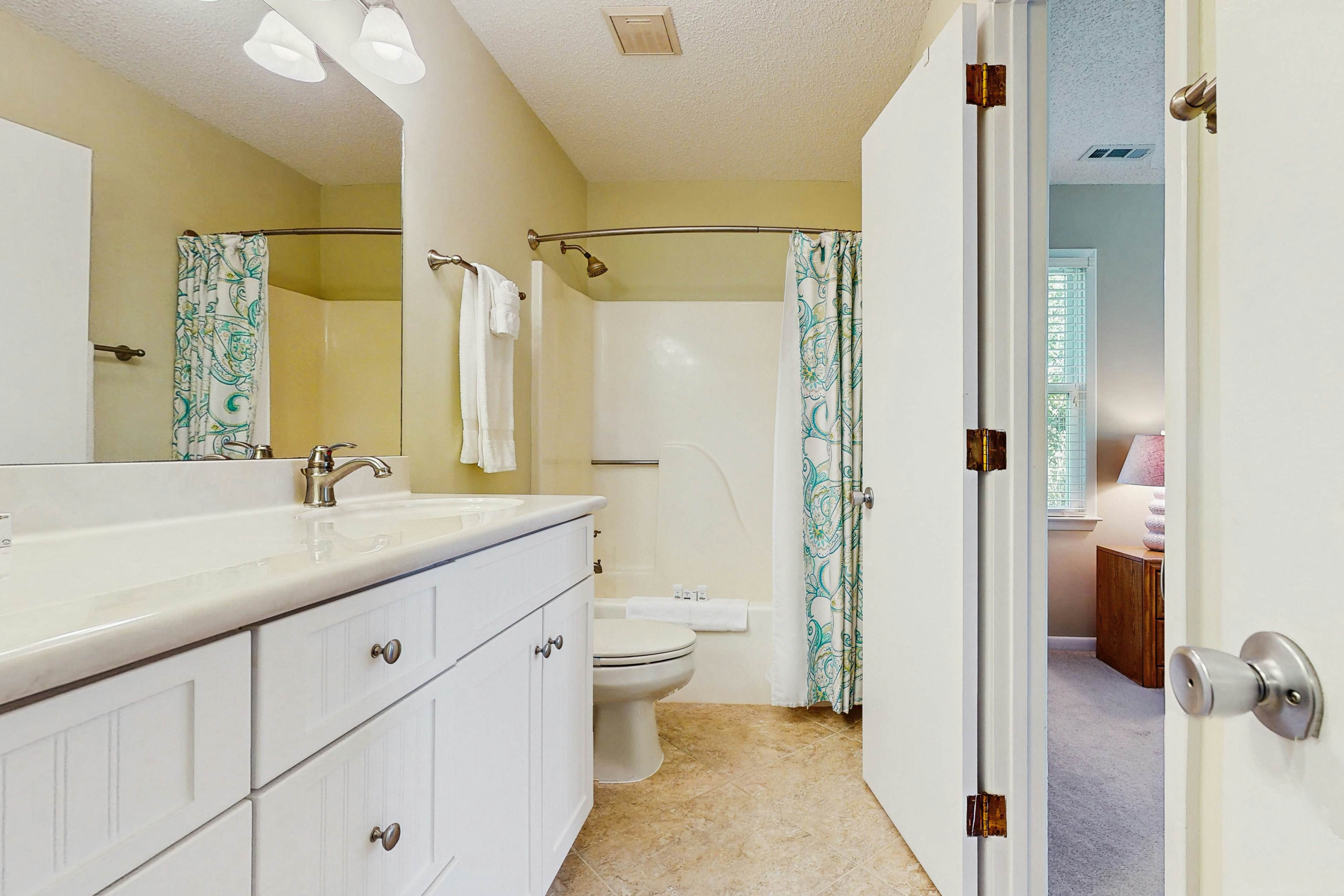 EI11 Lakae Breakaway