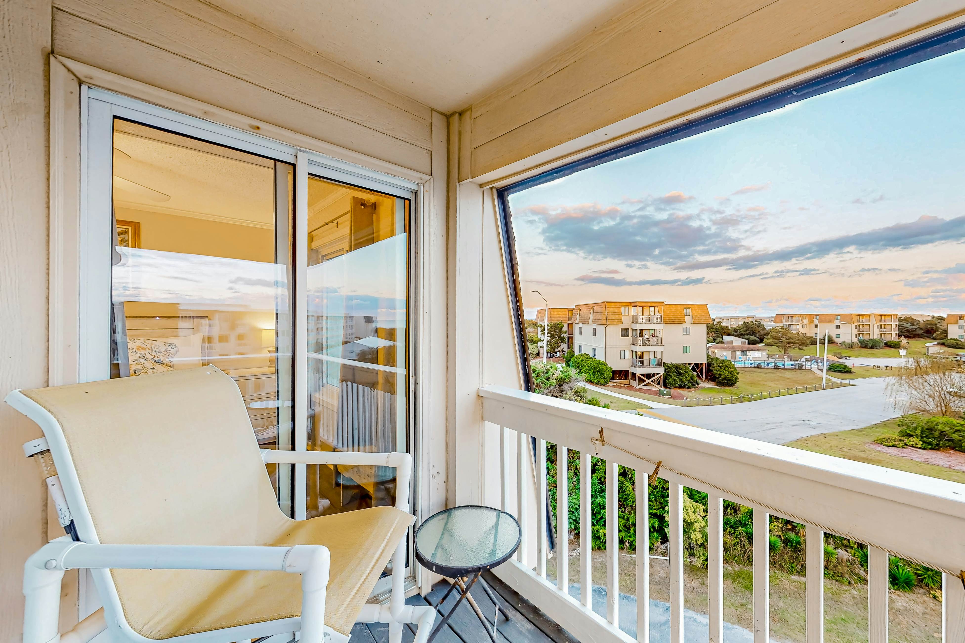 ABPAB164 A Place at the Beach 351