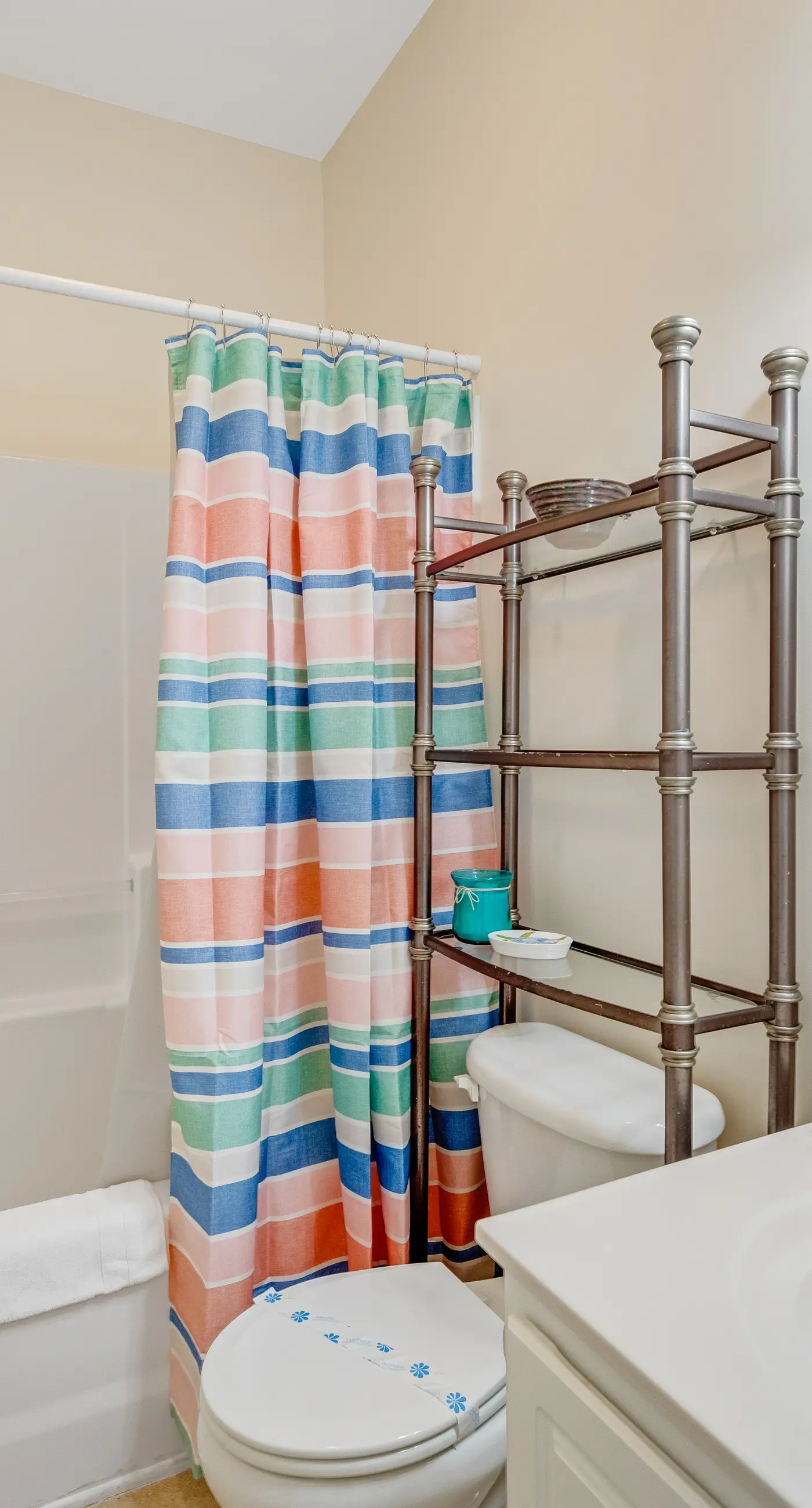 AB156 Over by the Sea