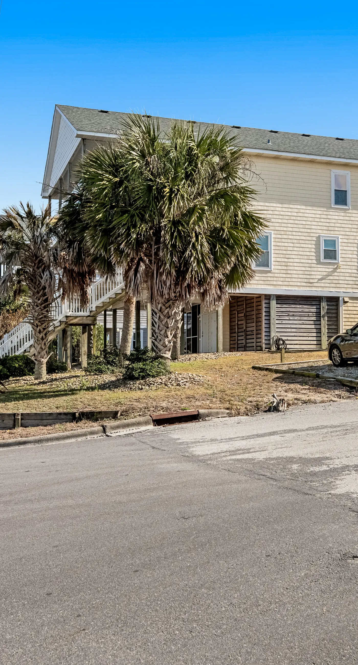 AB156 Over by the Sea