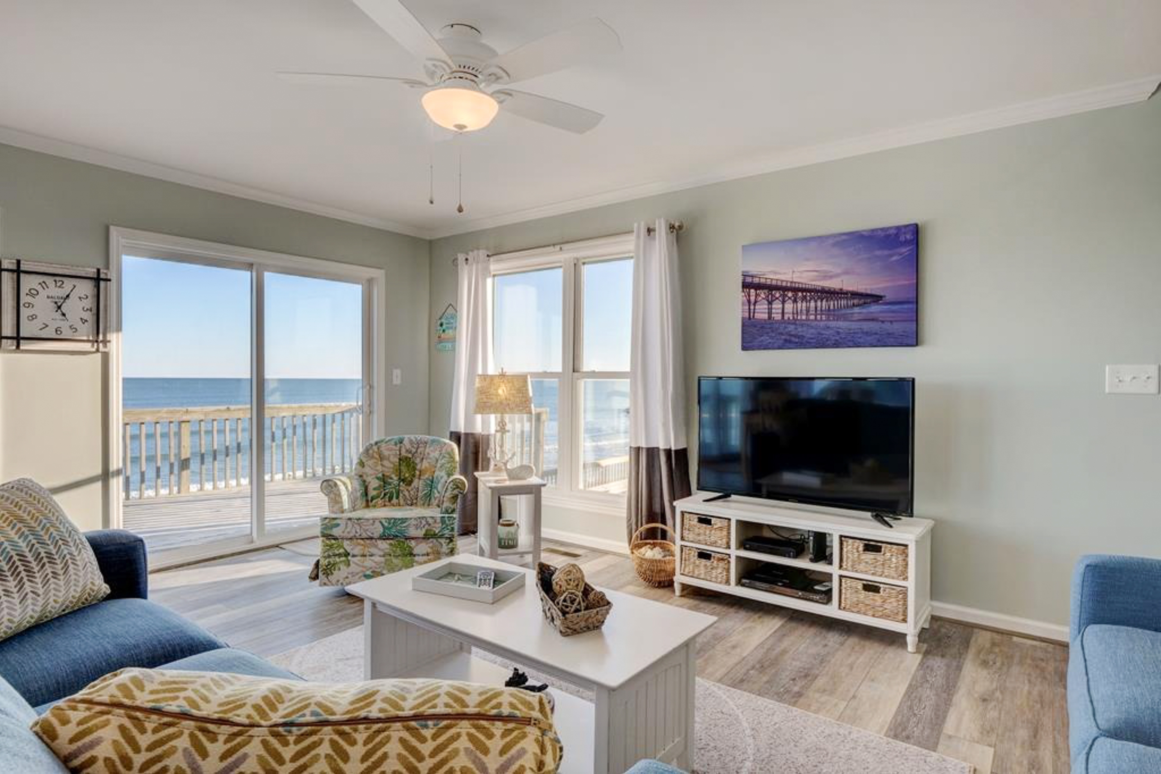 Stunning beachfront home with ocean-view deck, direct beach access, full kitchen