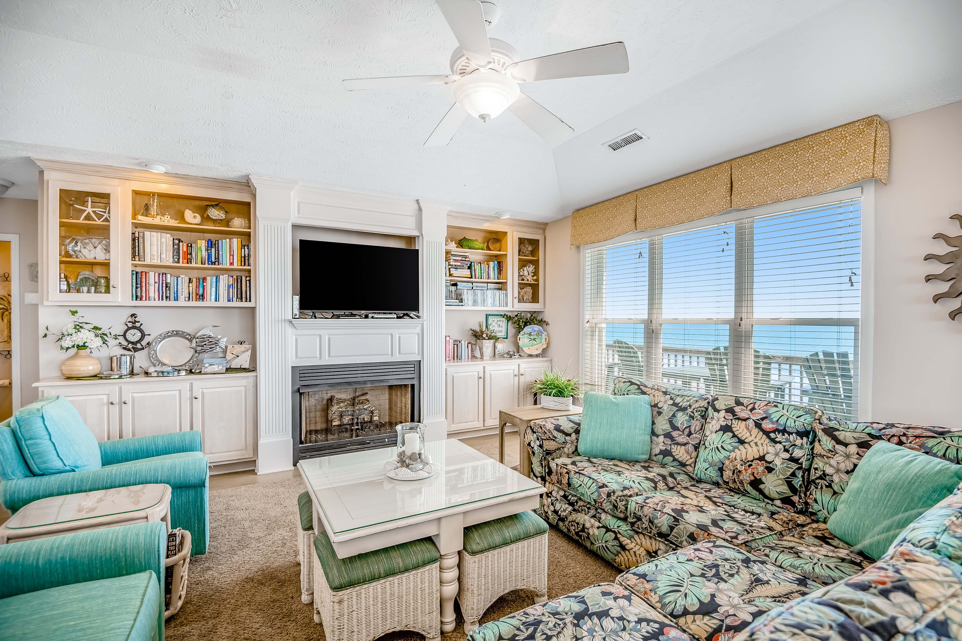 Oceanfront home with direct beach access - game room, private interior elevator