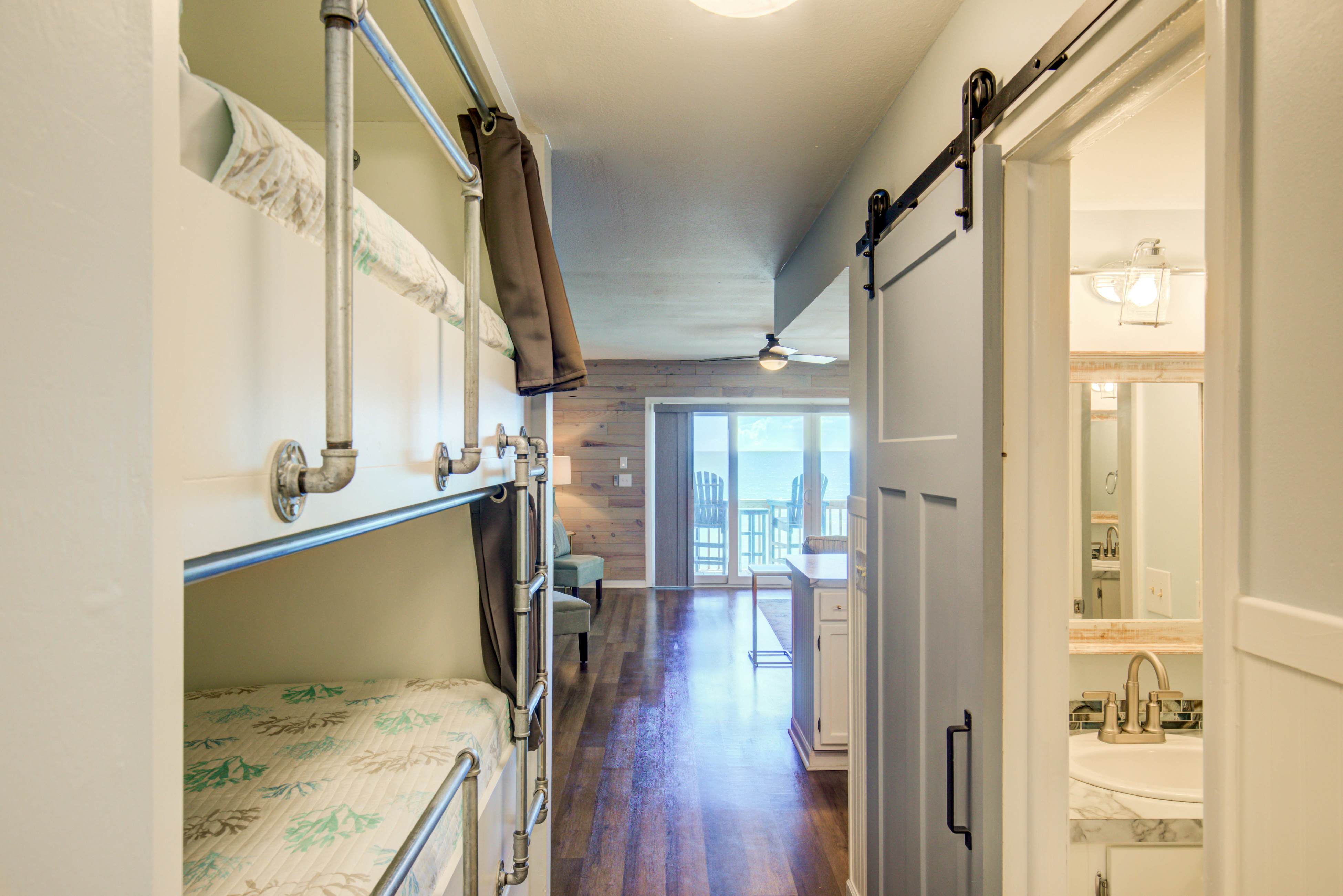 SCSC825 Surf Condo 825 - Beach Bliss