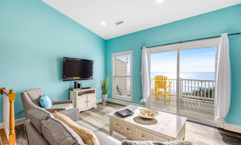 Beachfront home with beach access, community pool, foosball table, ocean views