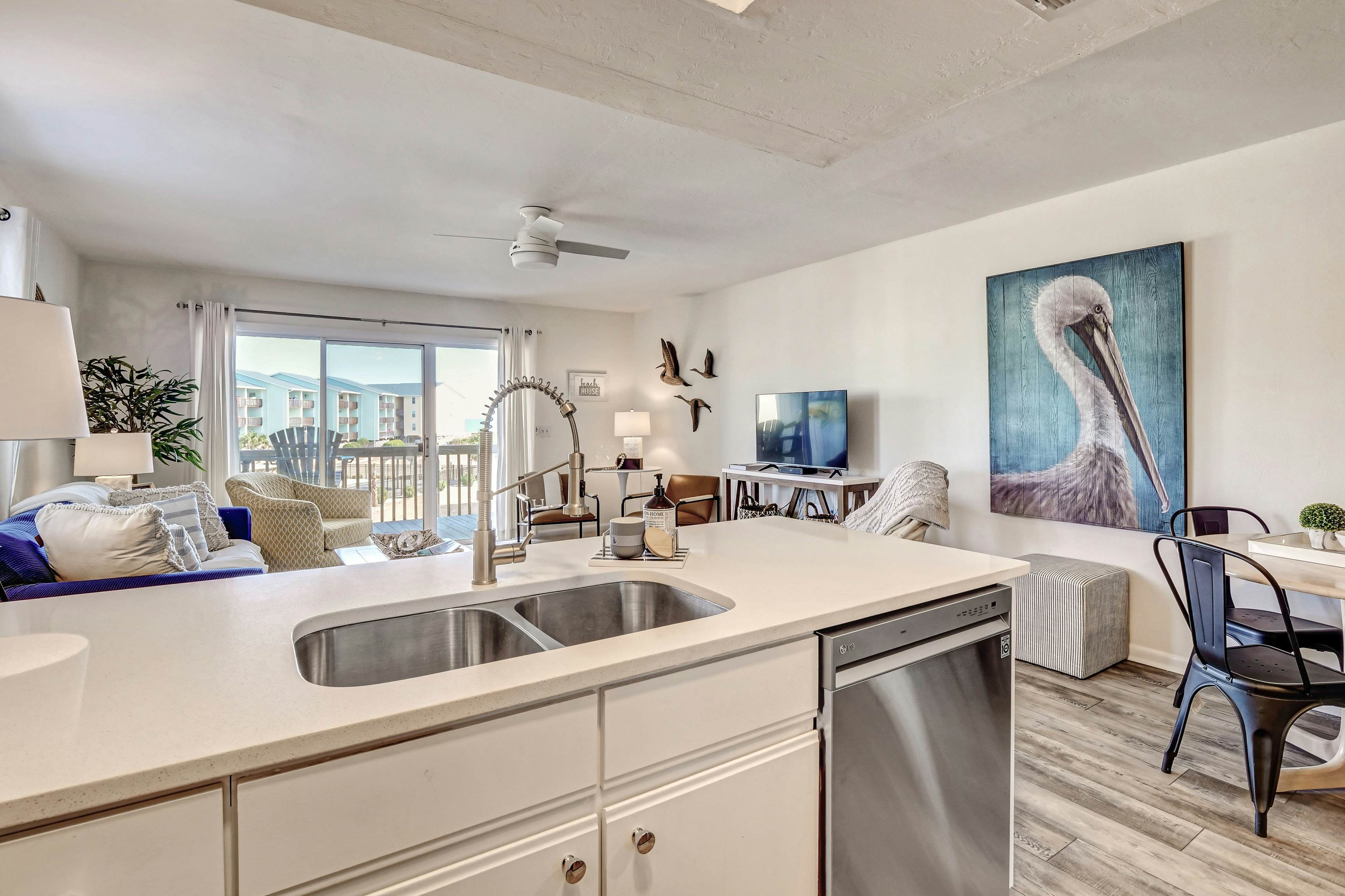 SCSC324 Surf Condo 324 - Blue Pelican
