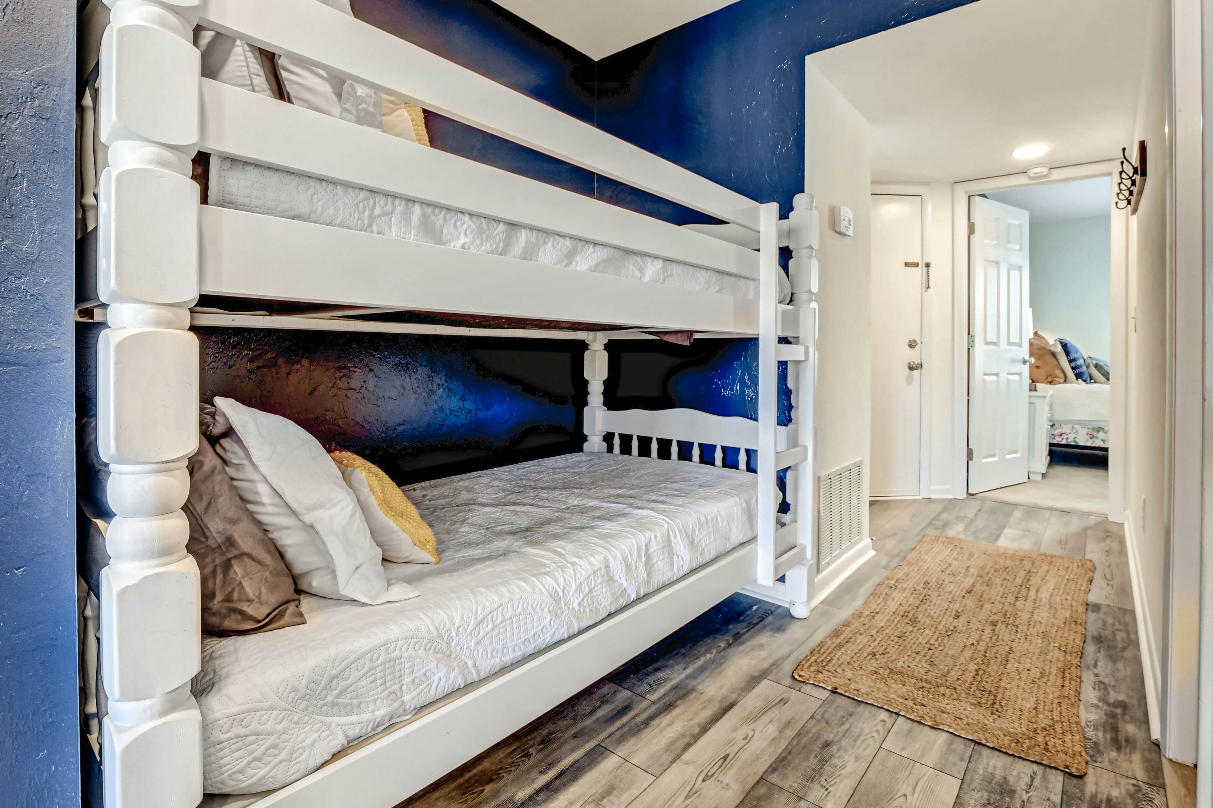 SCSC324 Surf Condo 324 - Blue Pelican