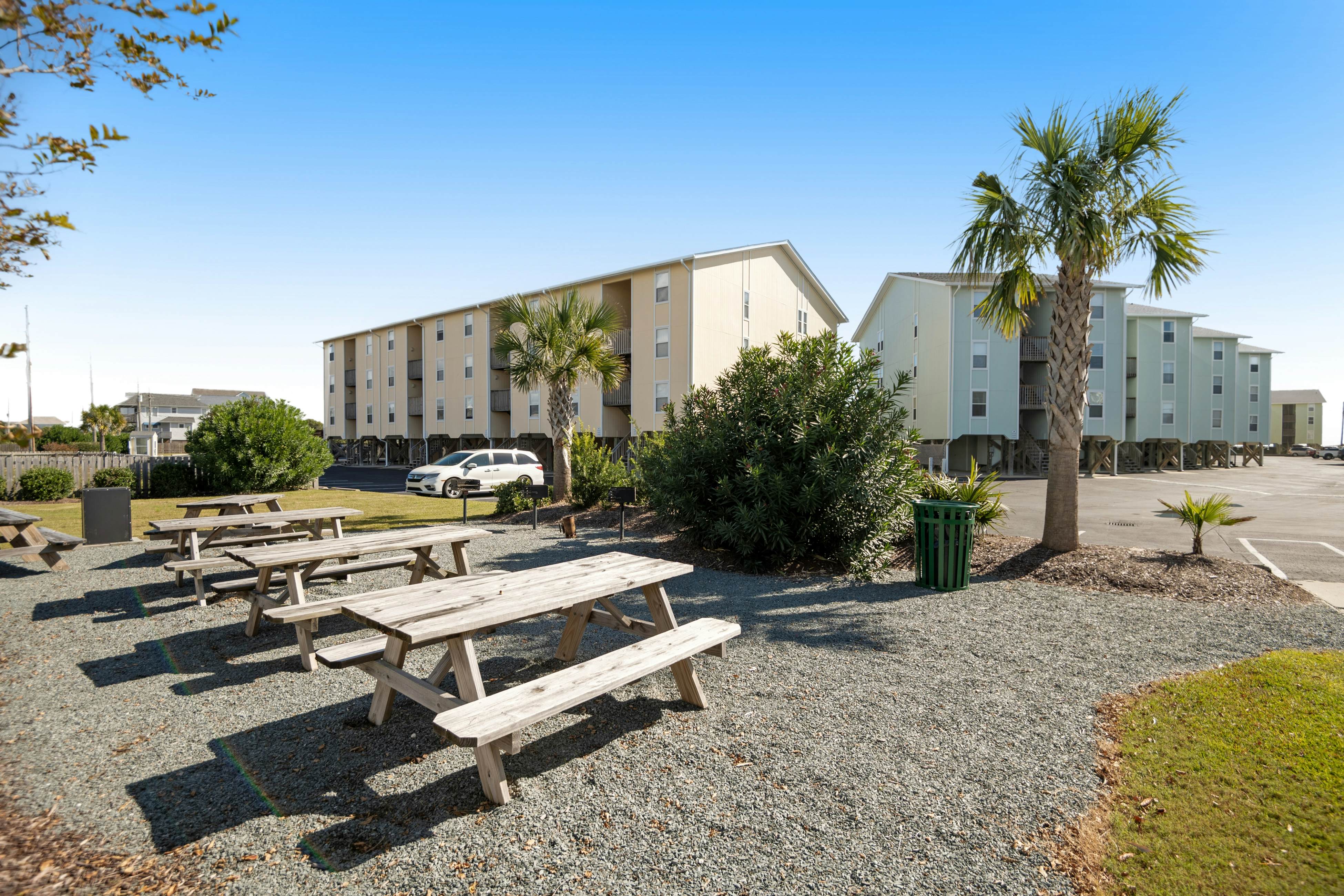 SCSC324 Surf Condo 324 - Blue Pelican