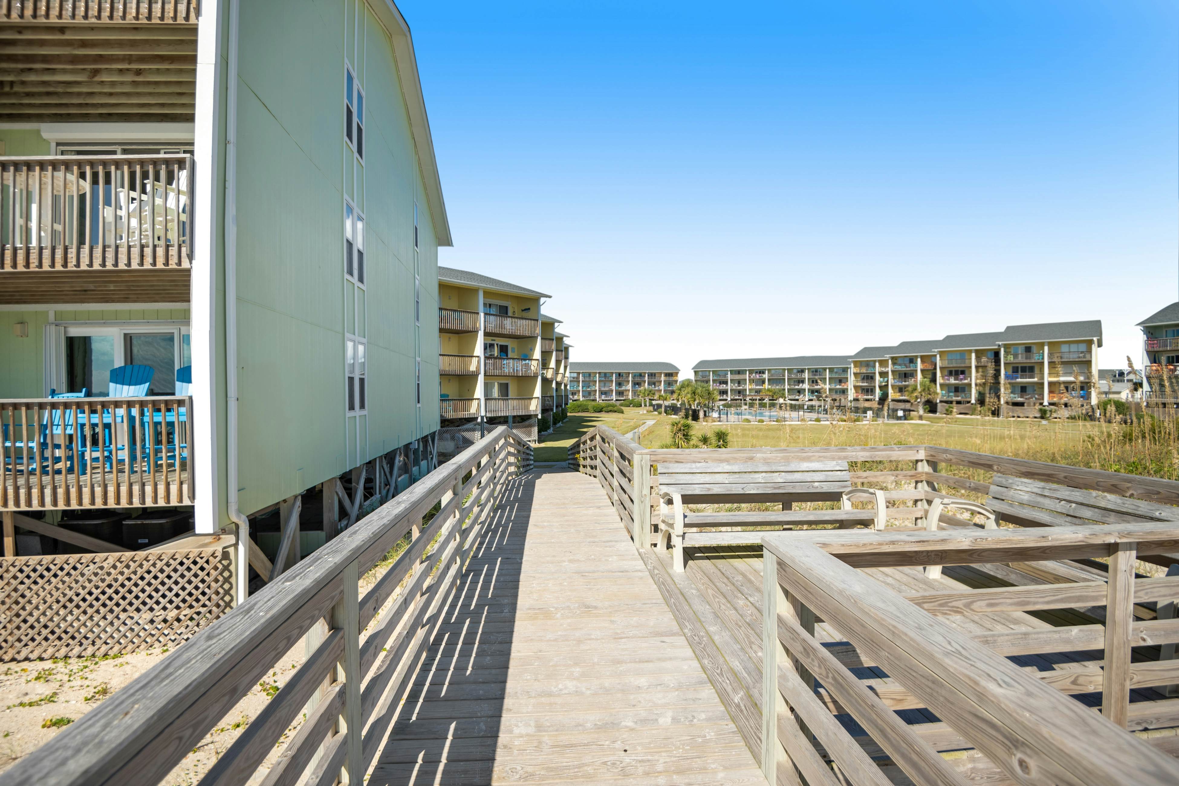 SCSC324 Surf Condo 324 - Blue Pelican