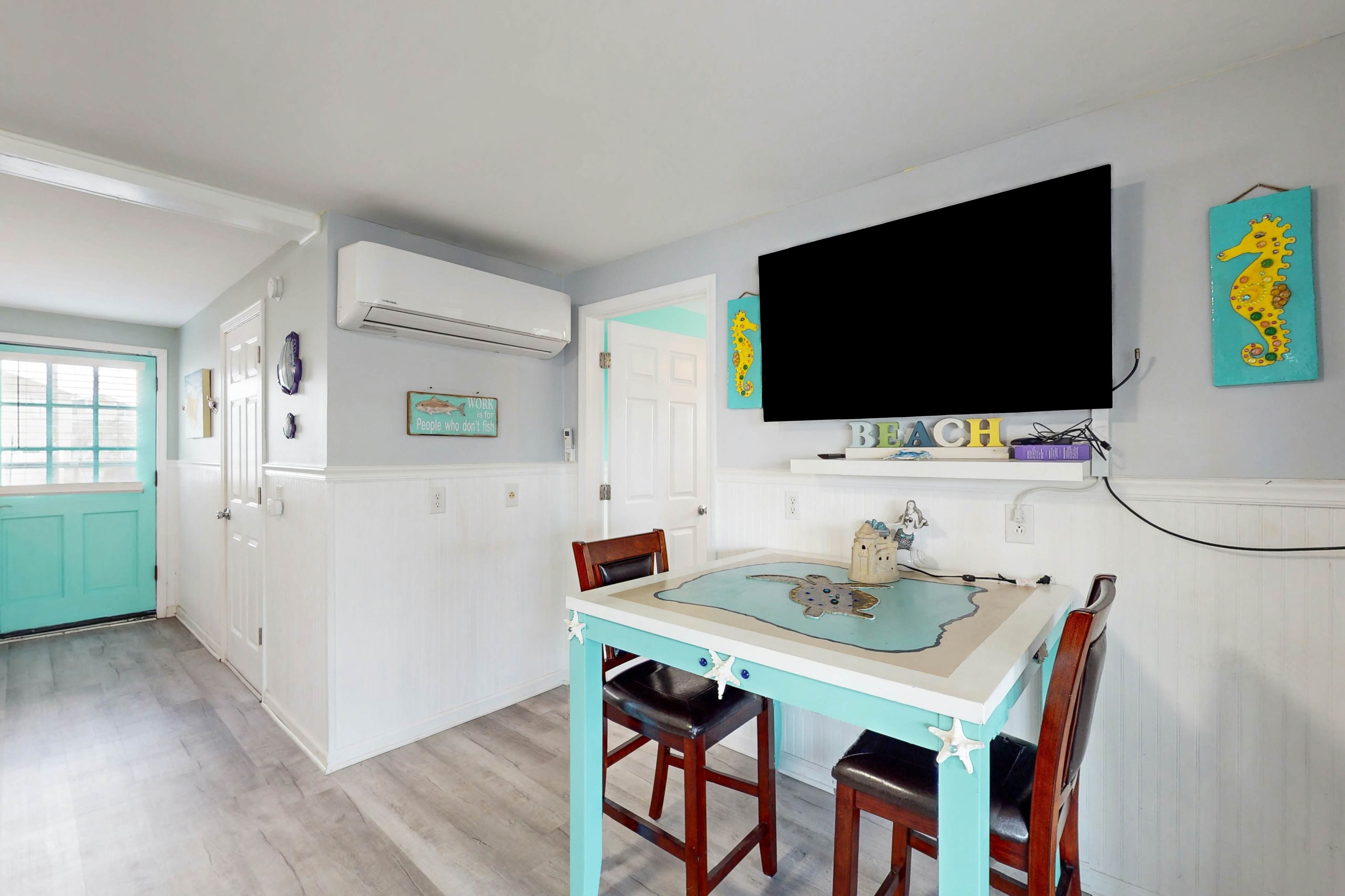 SC7119 The Silver Anchor