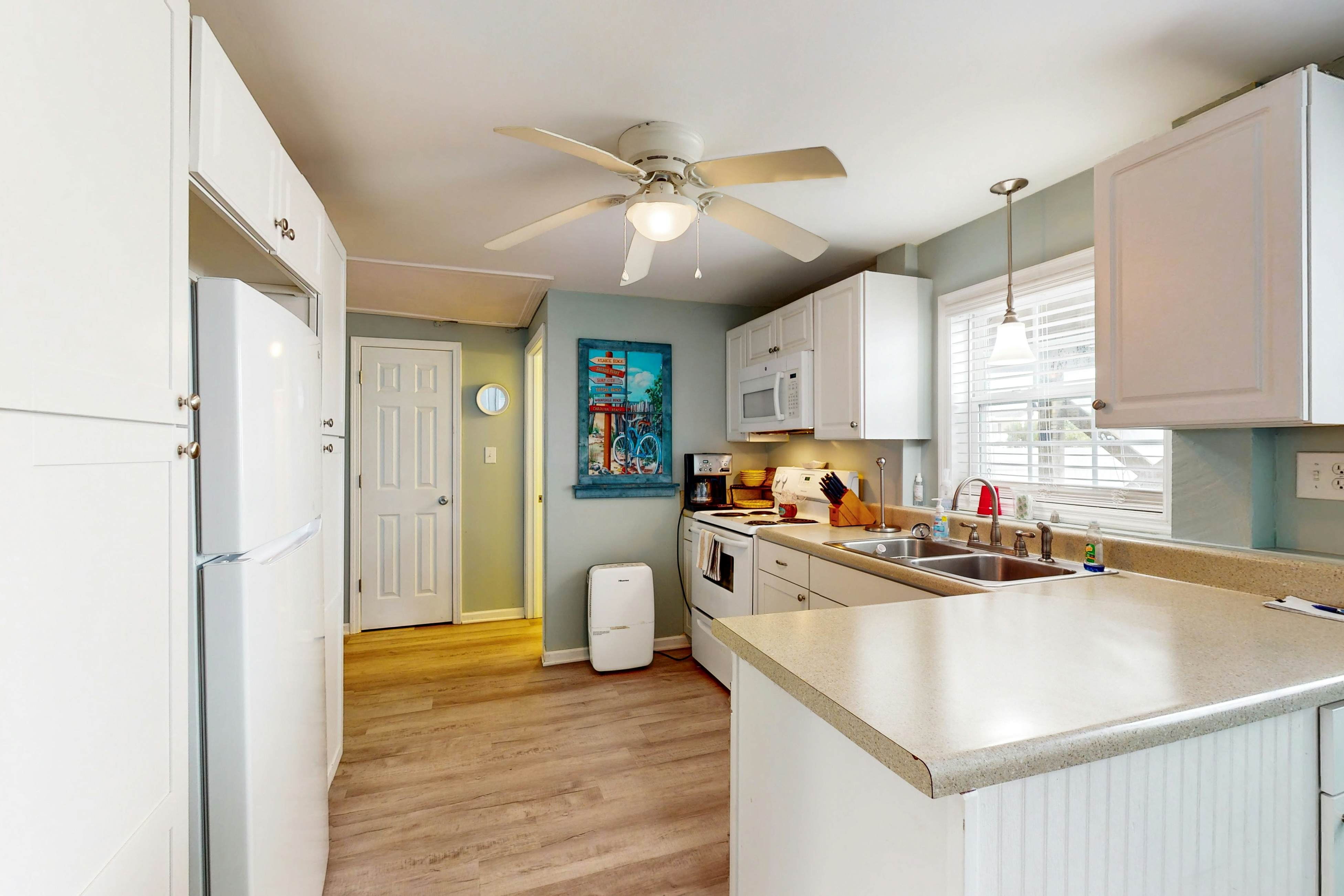 SC7119 The Silver Anchor