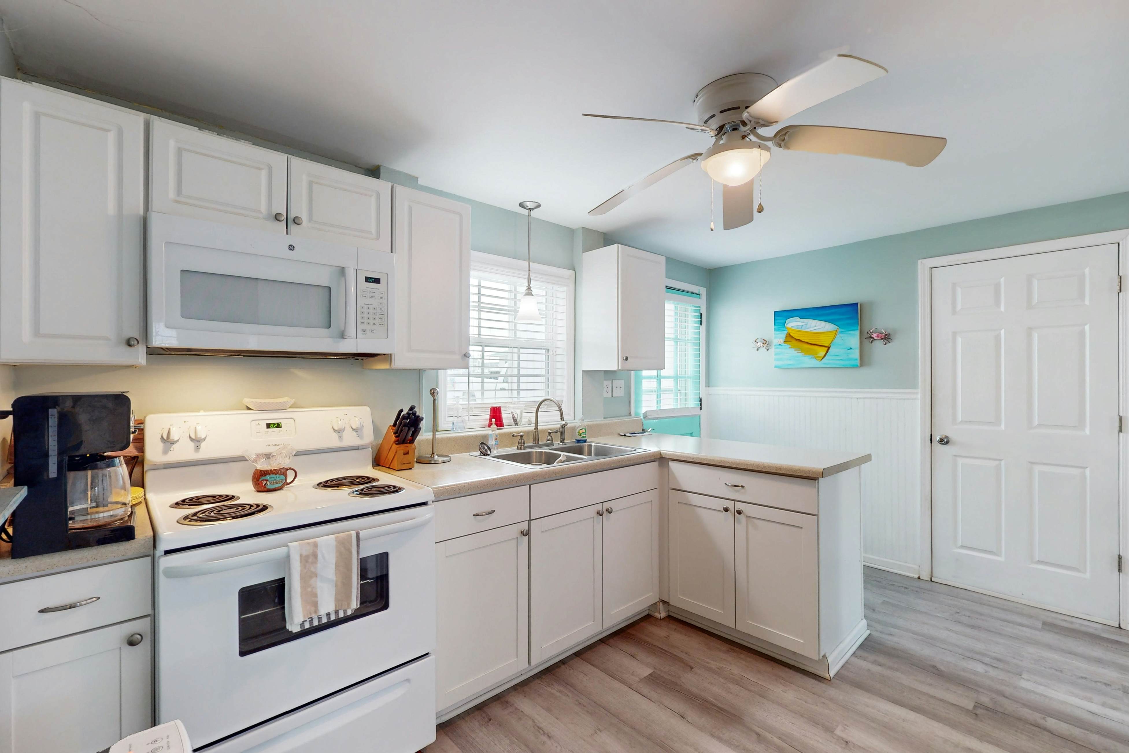 SC7119 The Silver Anchor