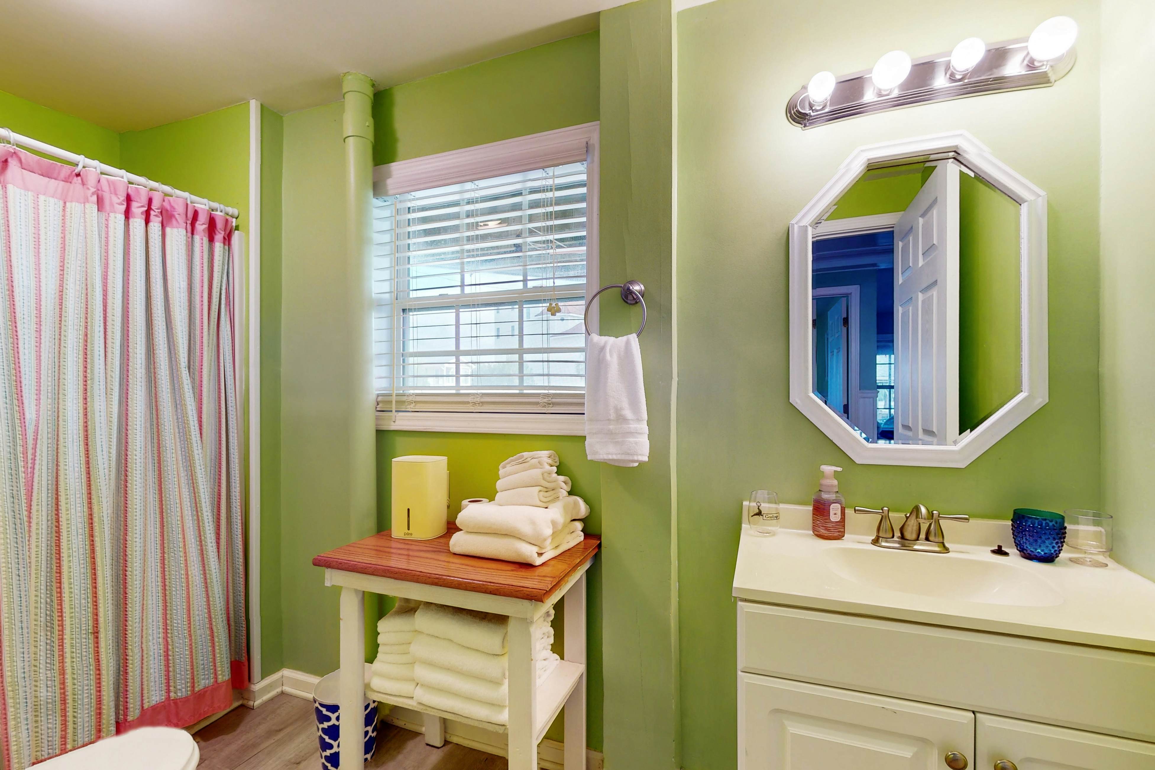 SC7119 The Silver Anchor