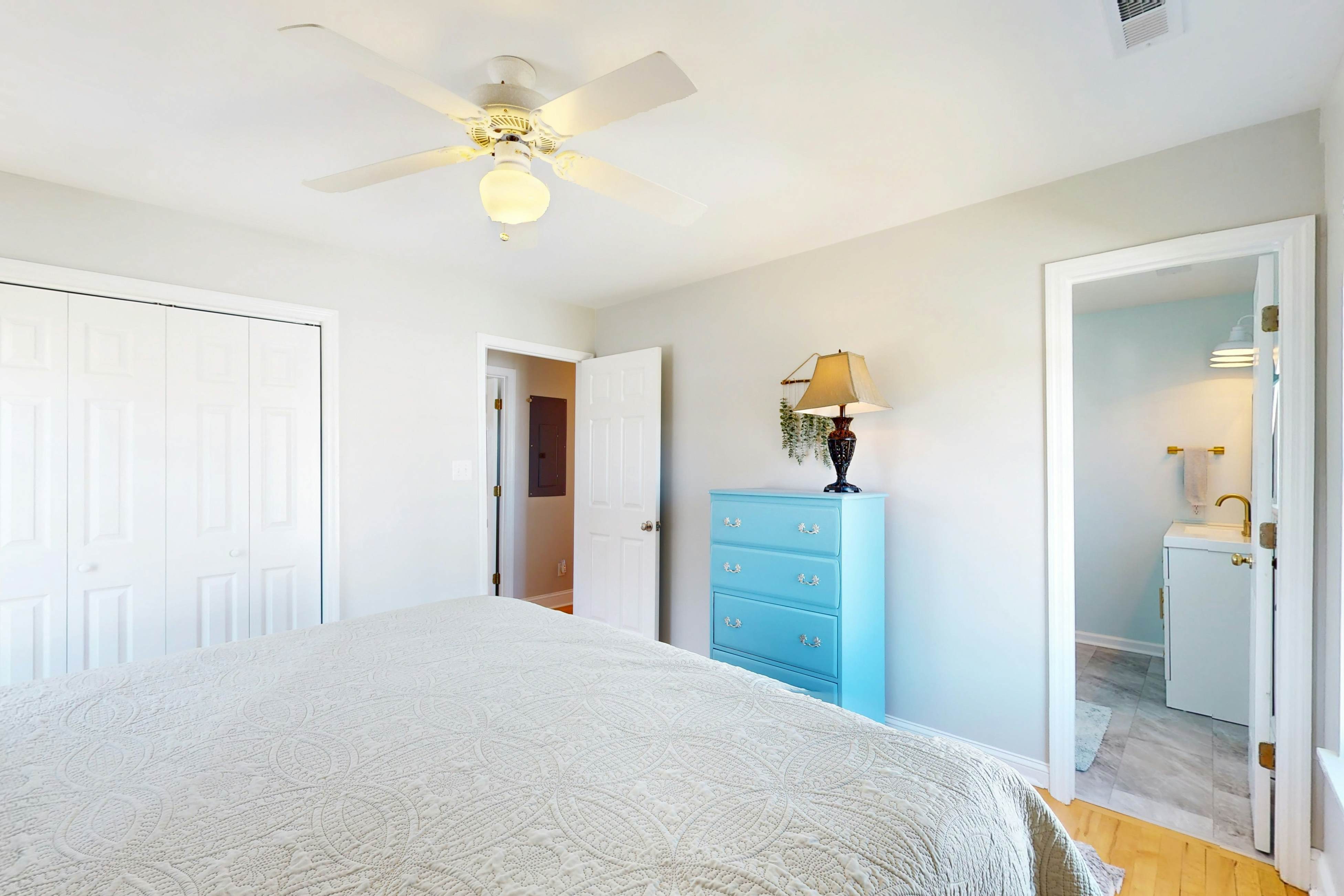 SC8026 The Hornet's Nest