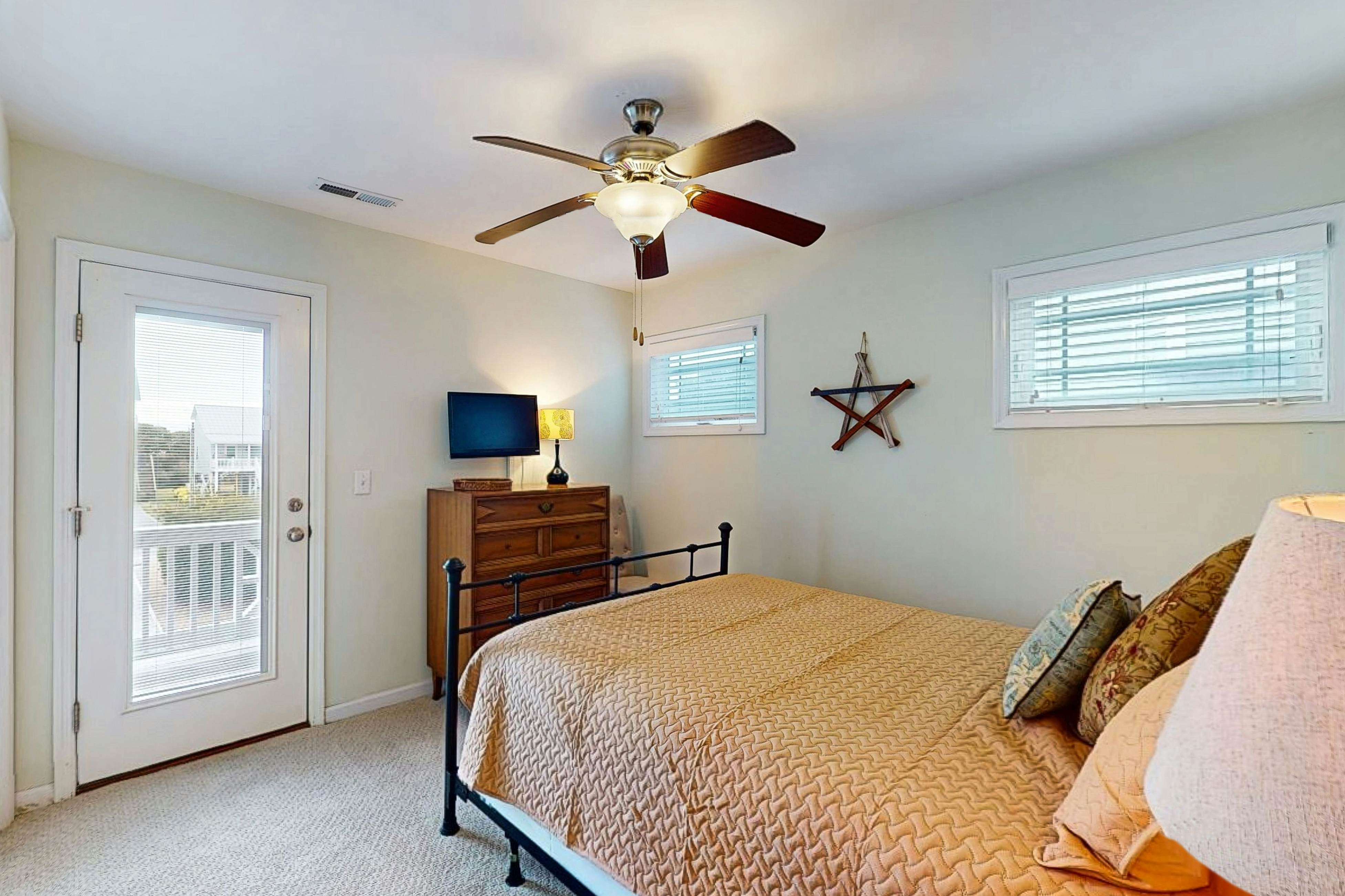 SC1013 Mahara-A Coastal Retreat