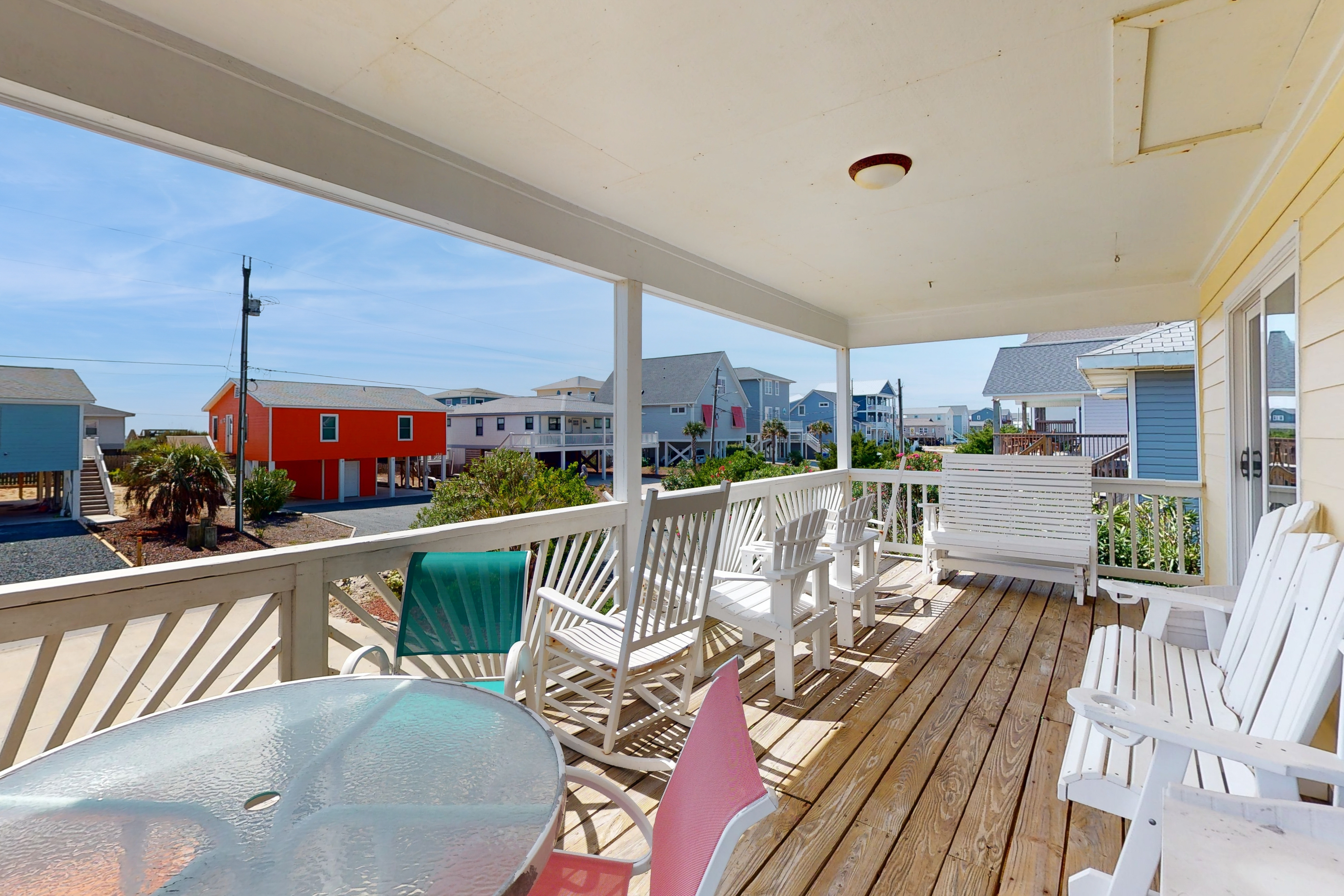 Coastal home close walk to the beach and local attractions