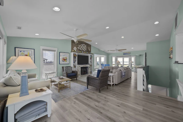 Beachfront home with stunning views, elevator and multiple decks