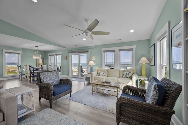 Beachfront home with stunning views, elevator and multiple decks