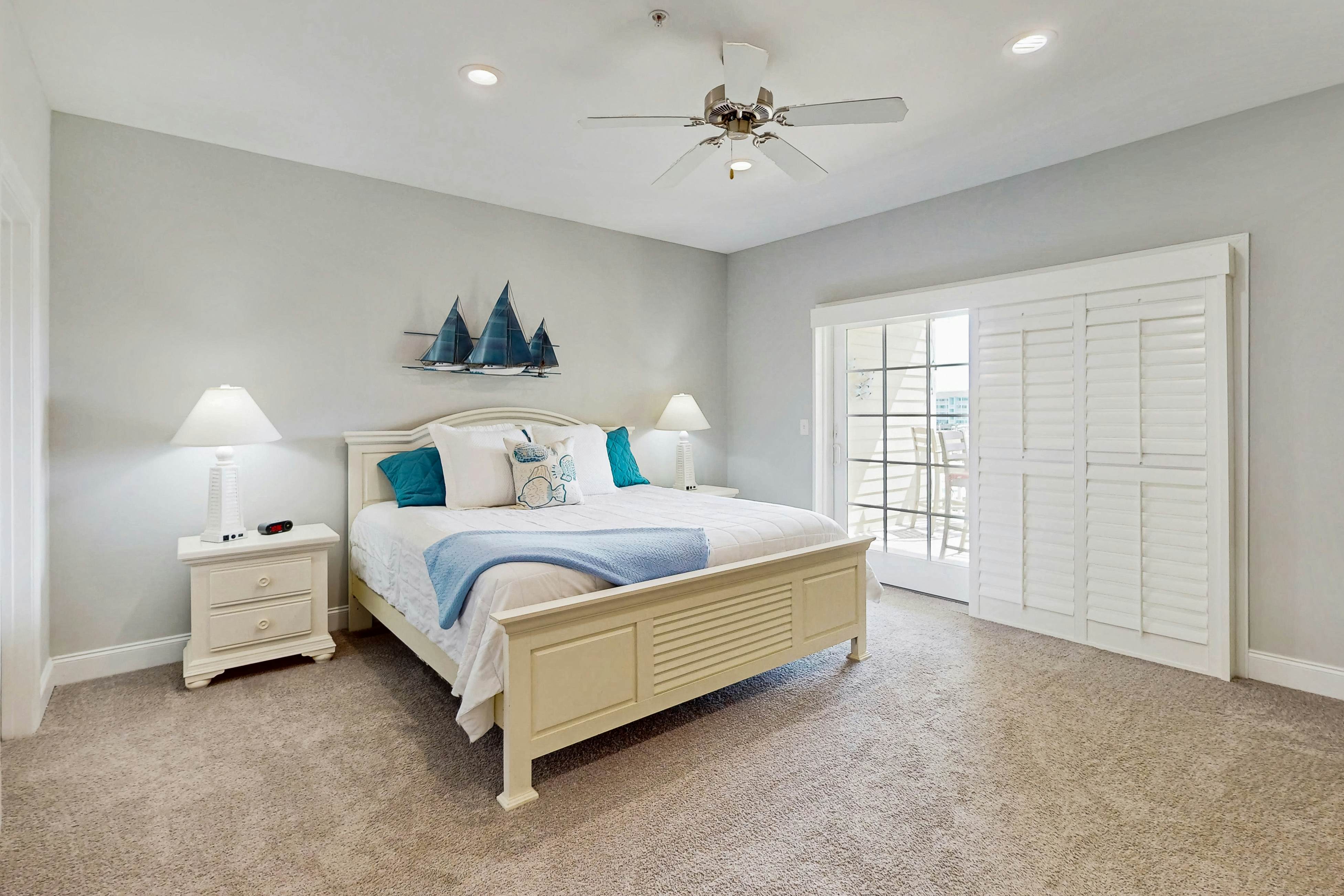 CB08 Sitting on the Dock of the Bay