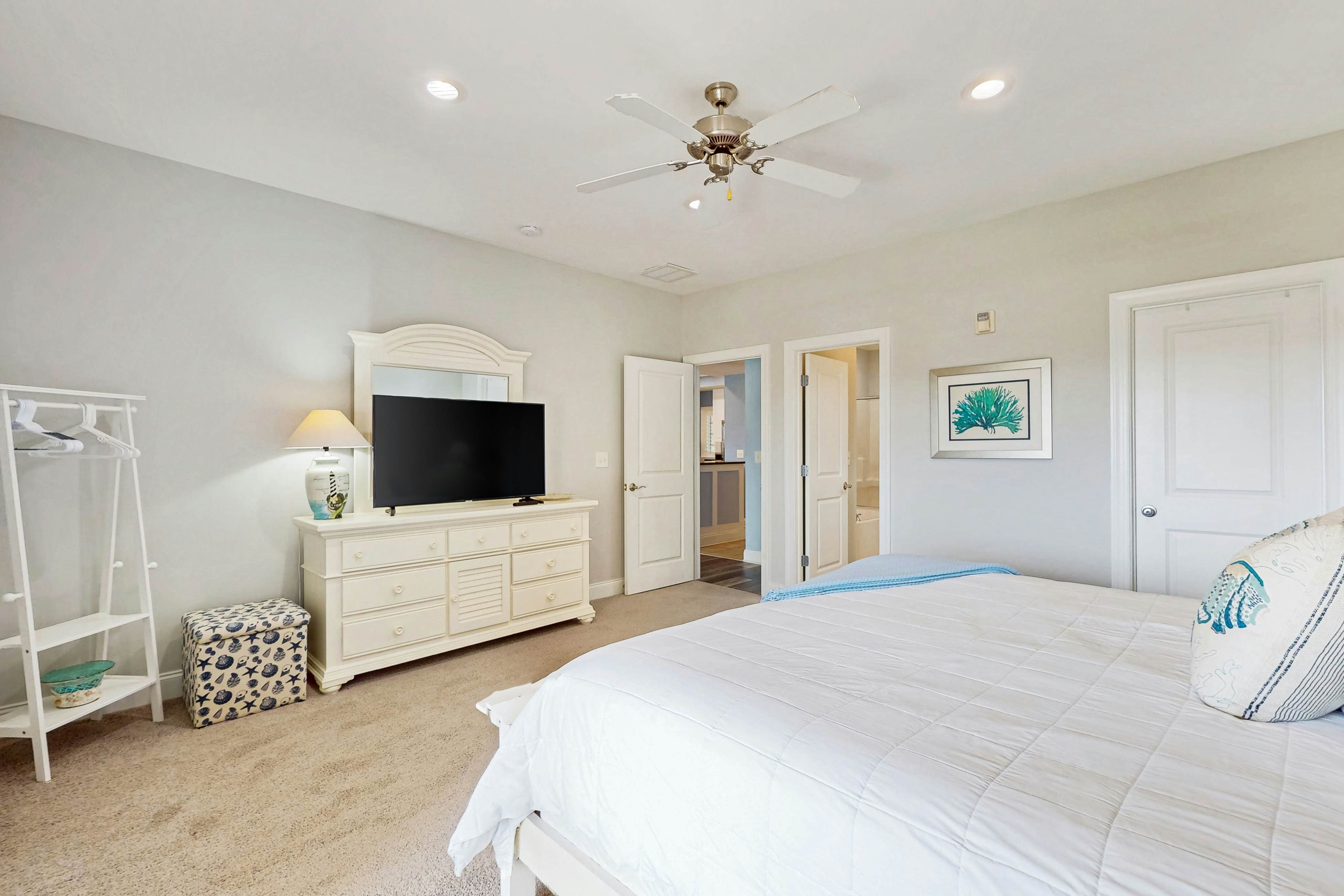 CB08 Sitting on the Dock of the Bay