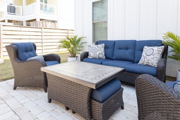 Beach Haven Getaway - quiet retreat short walk to beach & Tesla EV Charger