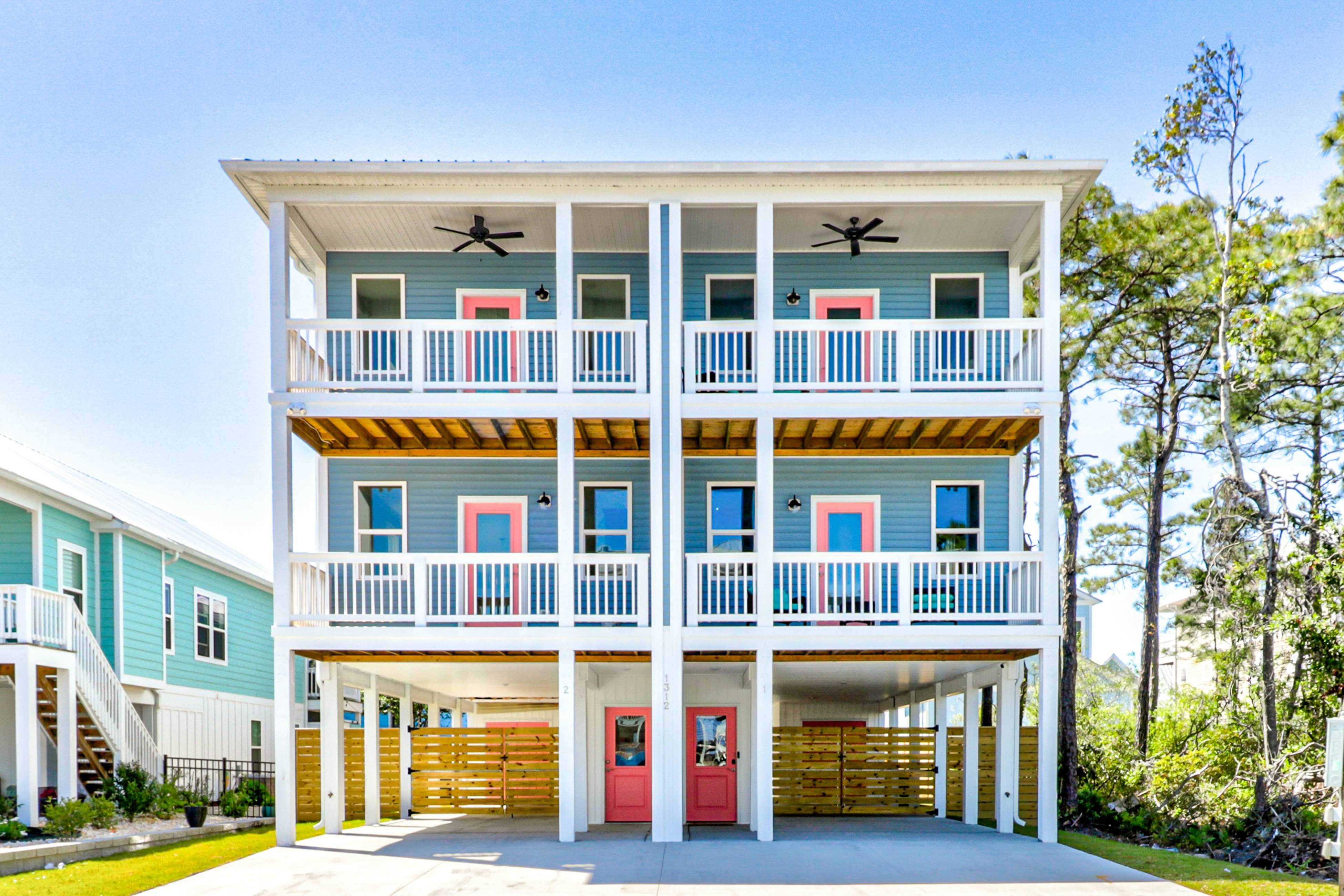 CB22A #1 Mack-A Coastal Escape