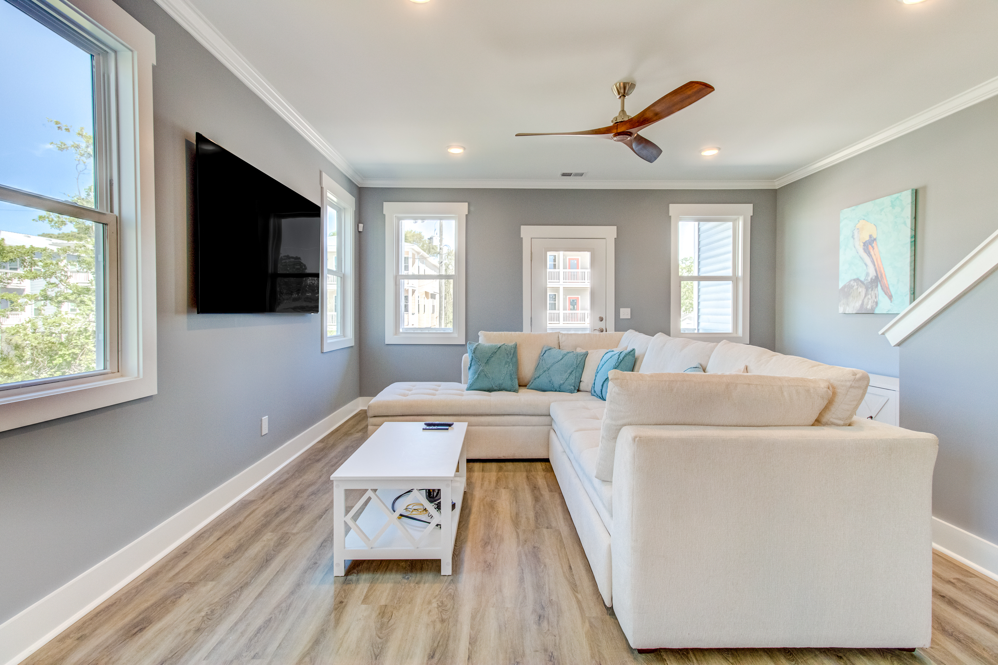 Modern luxe townhome with two balconies, AC, & W/D - dog-friendly