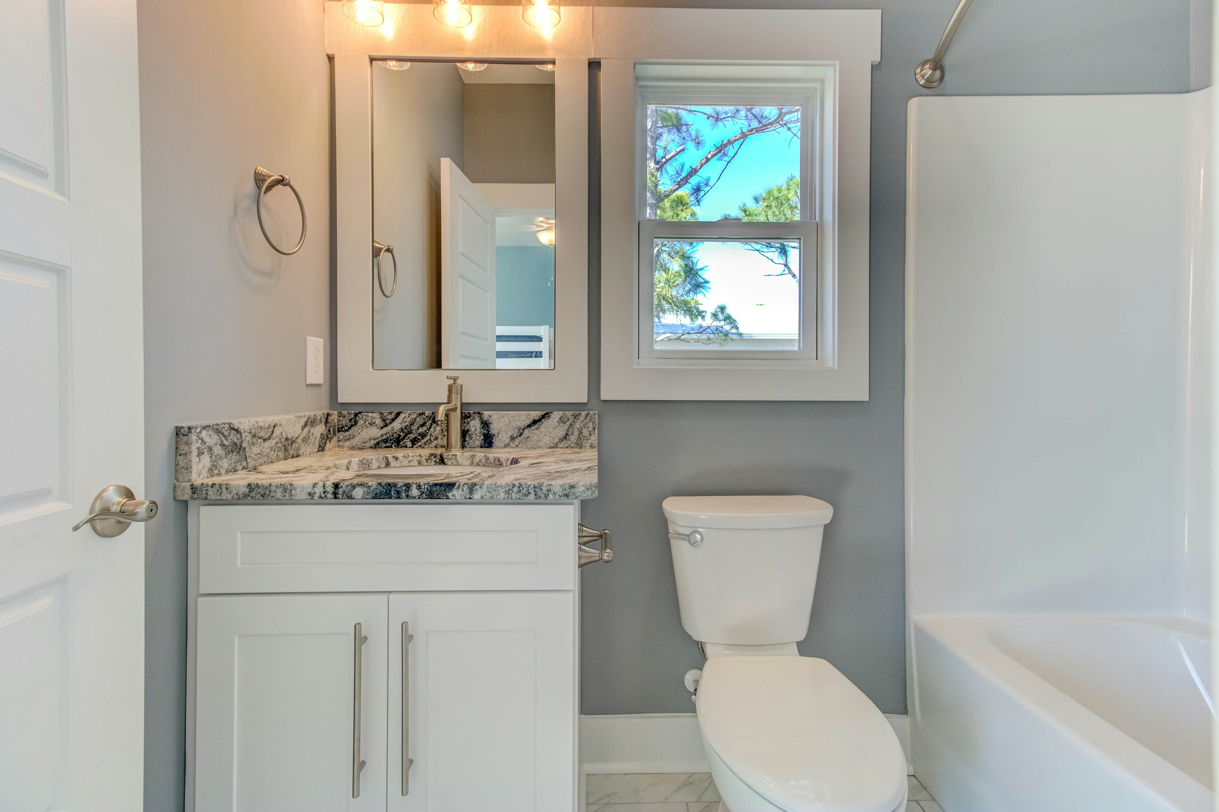 CB22A #1 Mack-A Coastal Escape