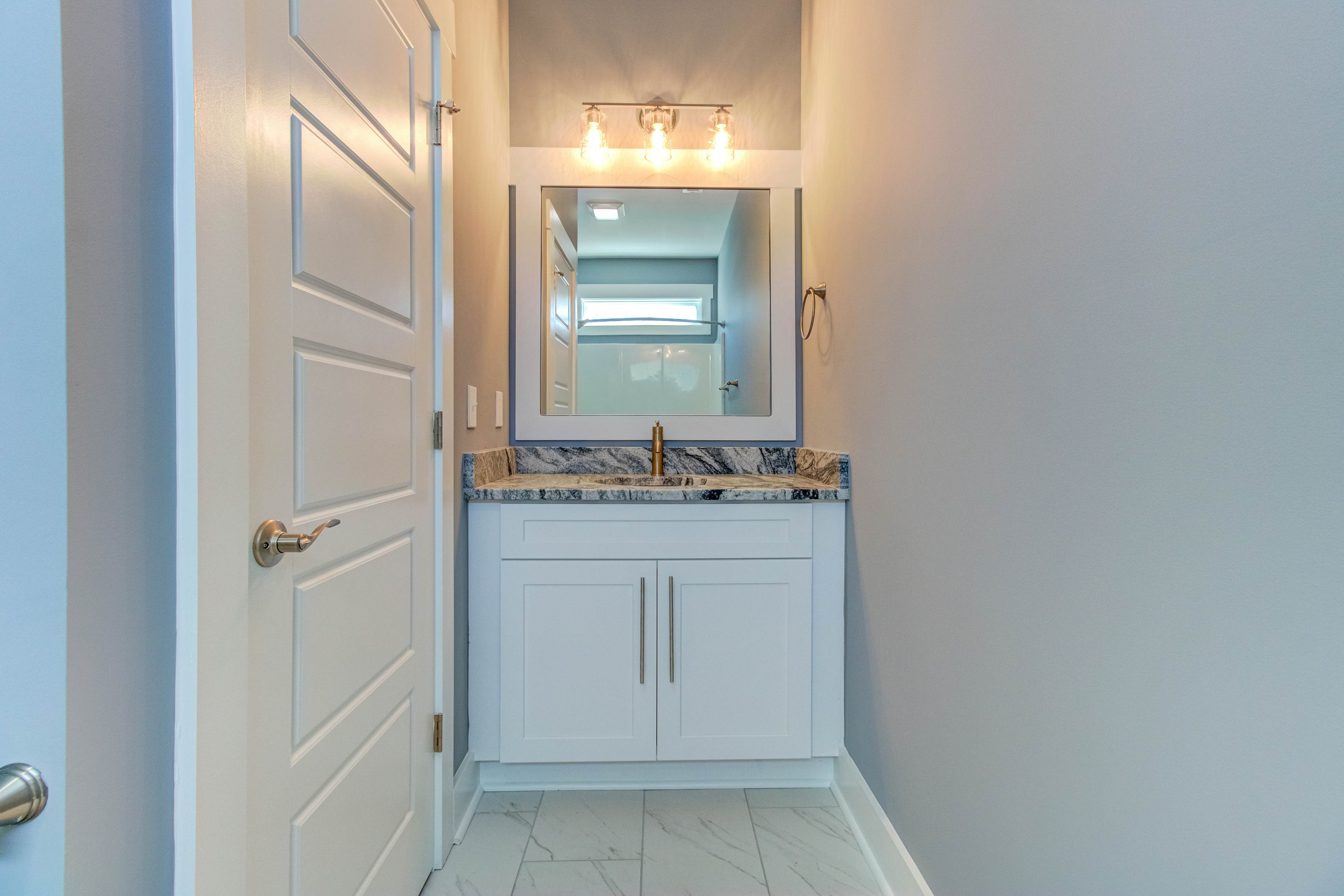 CB22A #1 Mack-A Coastal Escape