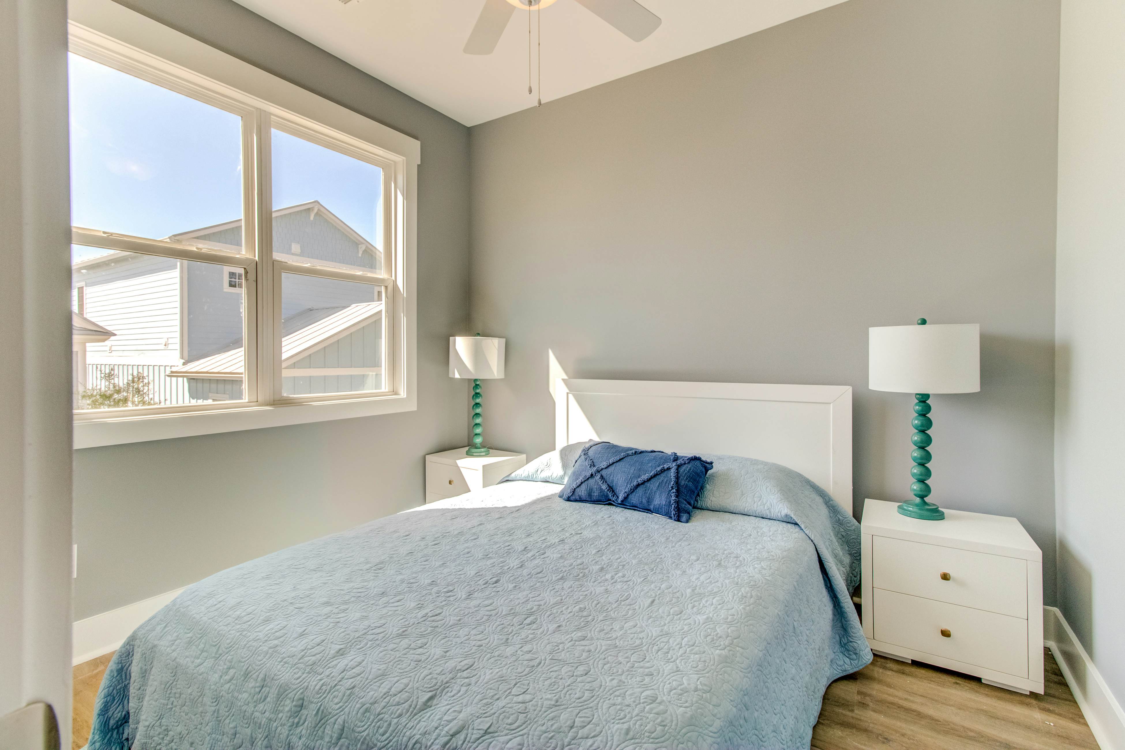 CB22A #1 Mack-A Coastal Escape