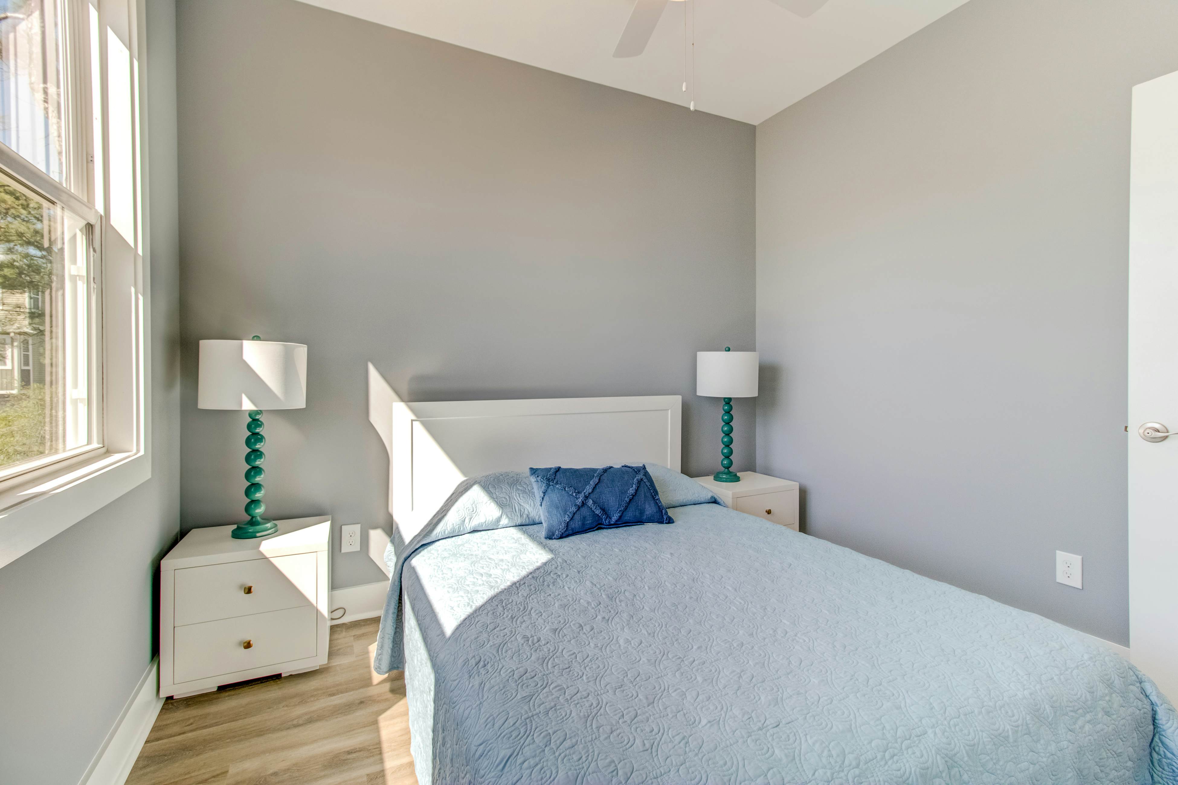 CB22A #1 Mack-A Coastal Escape