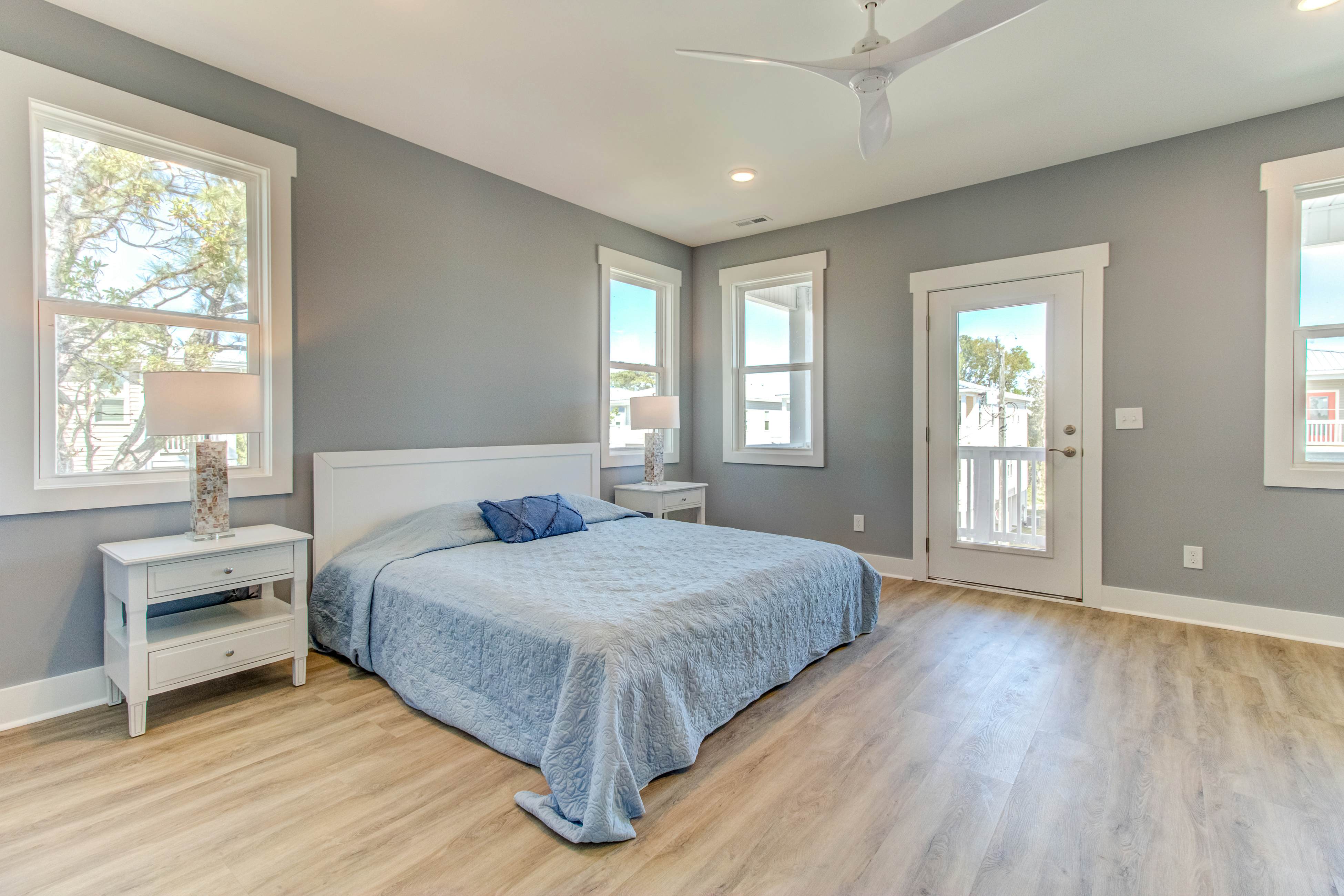 CB22A #1 Mack-A Coastal Escape