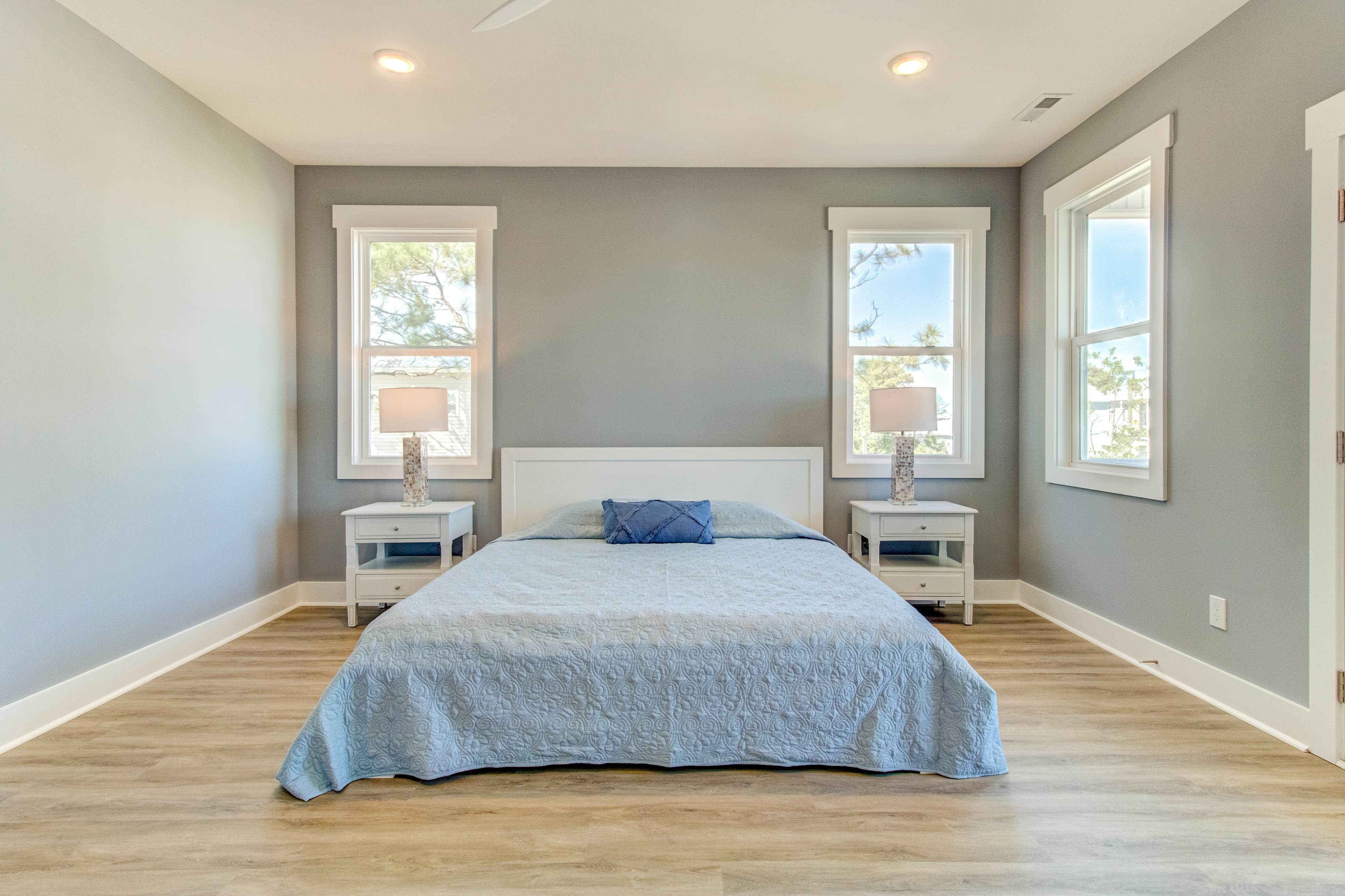 CB22A #1 Mack-A Coastal Escape