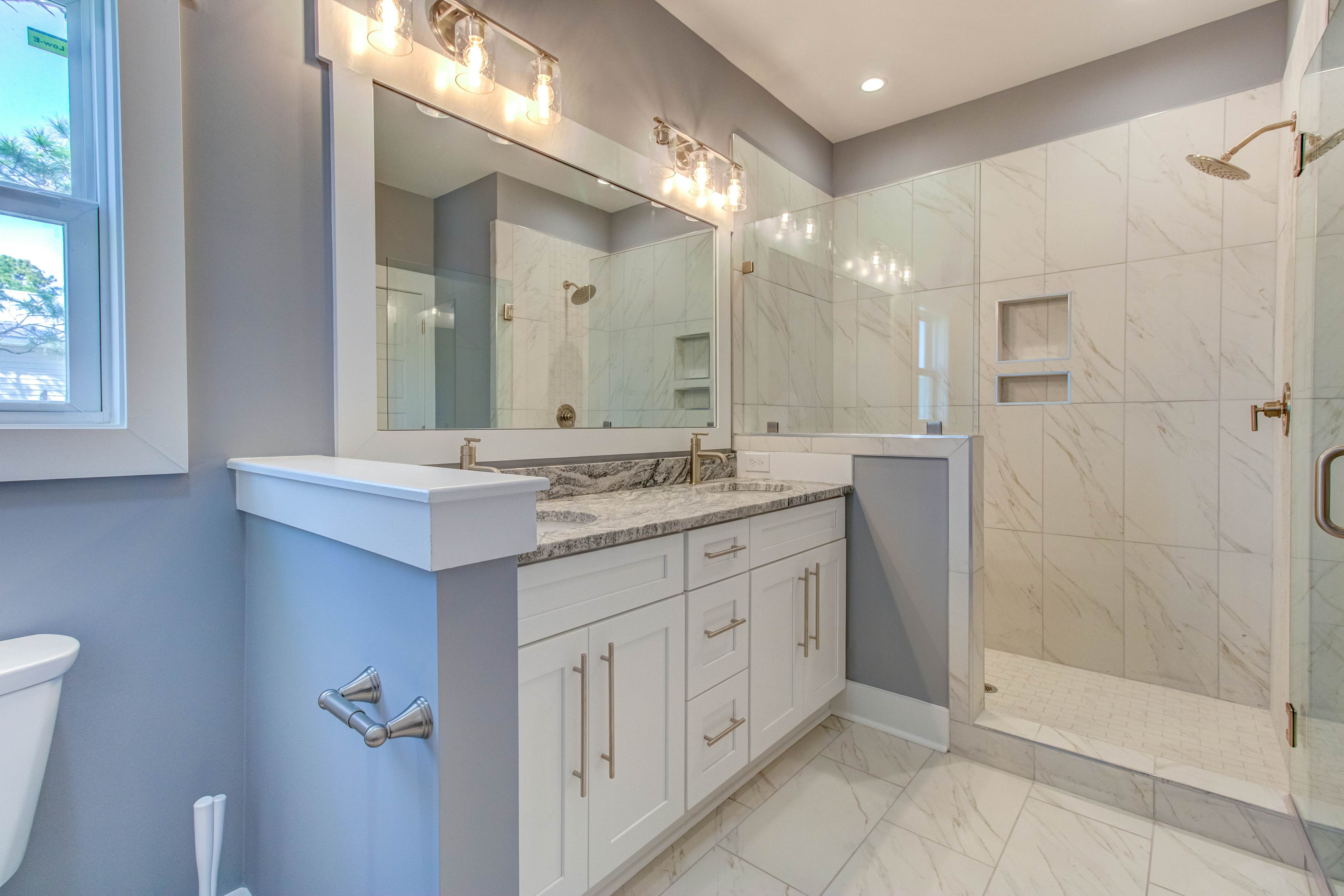 CB22A #1 Mack-A Coastal Escape