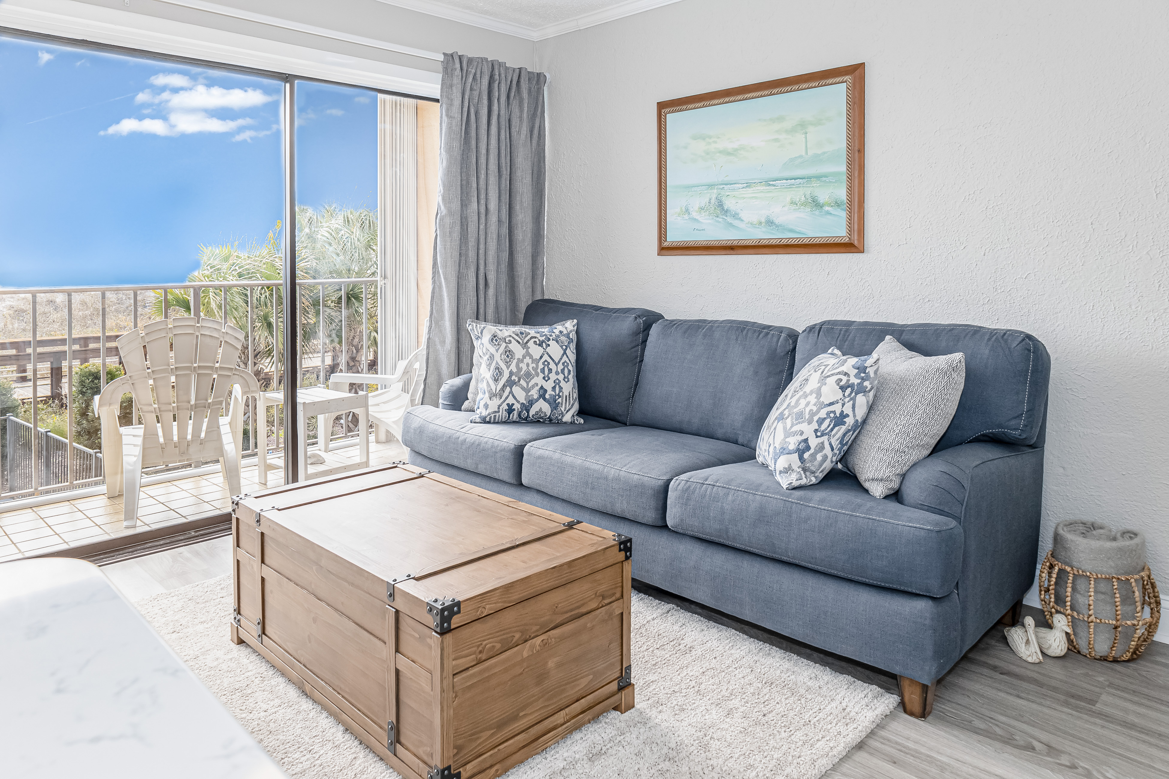 Oceanfront condo with great view, fast WiFi, & central AC - steps to the beach