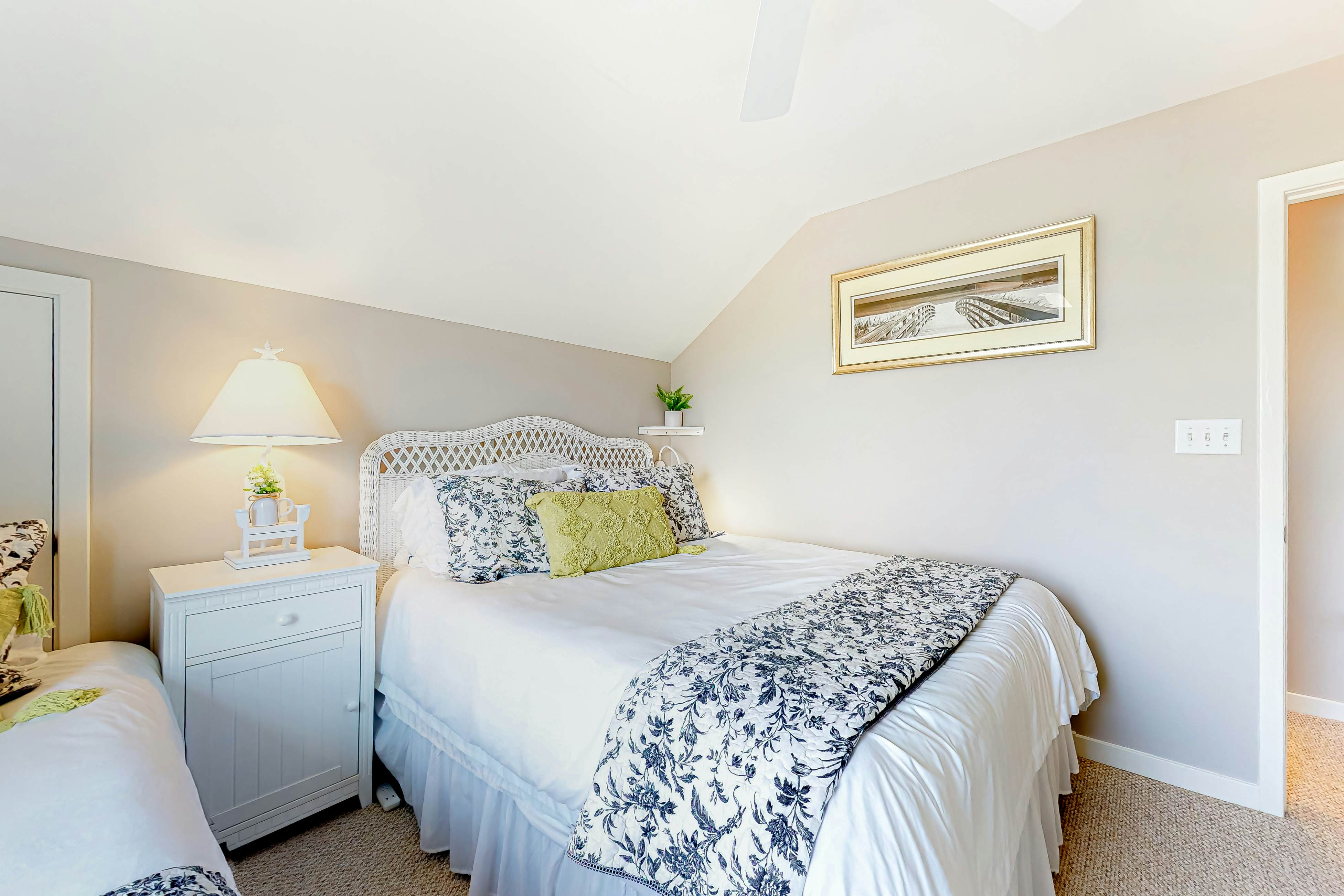 TBSP2120B Compass Rose - Serenity Point