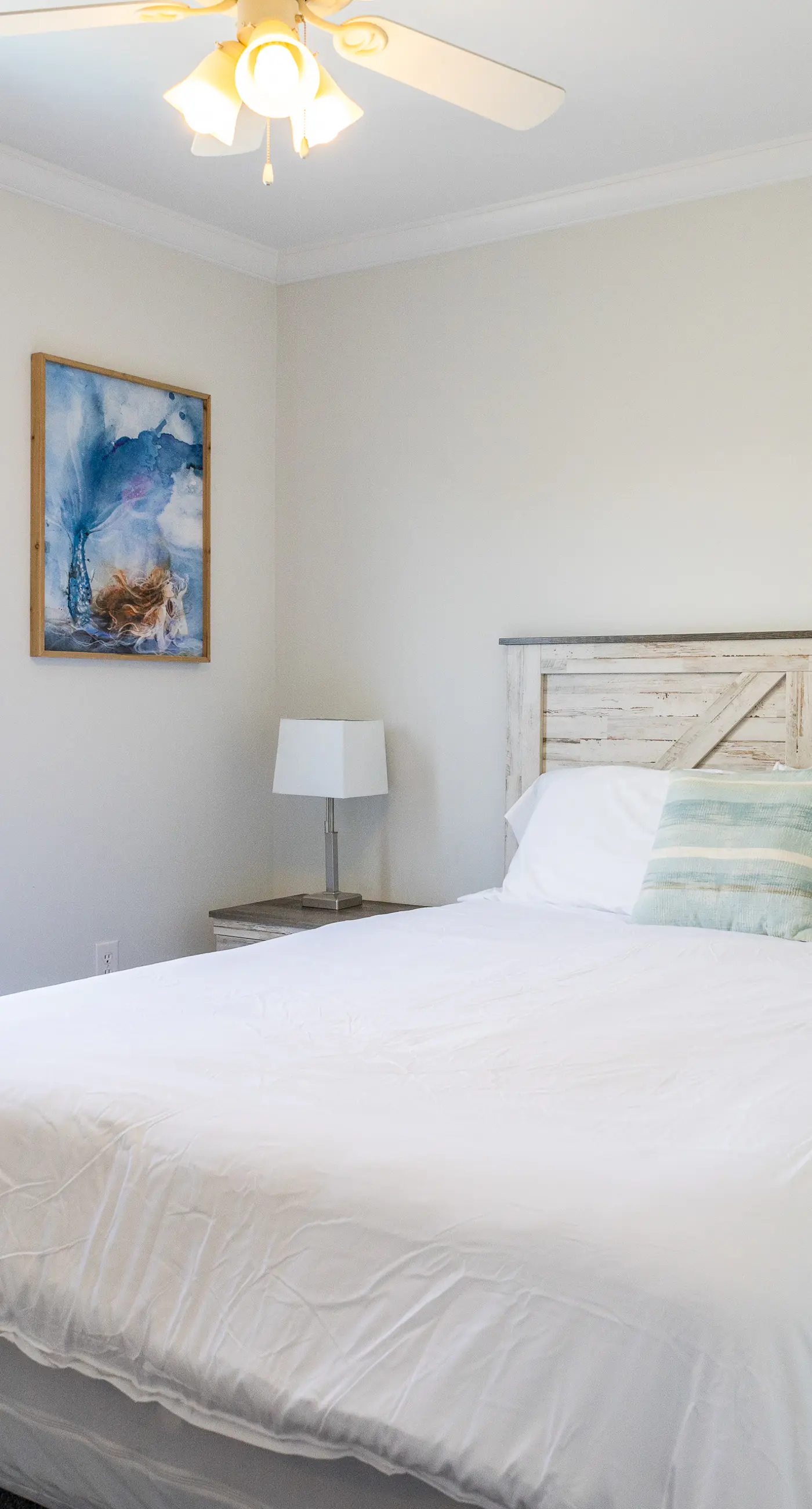 CB04 Spacious Beach Retreat