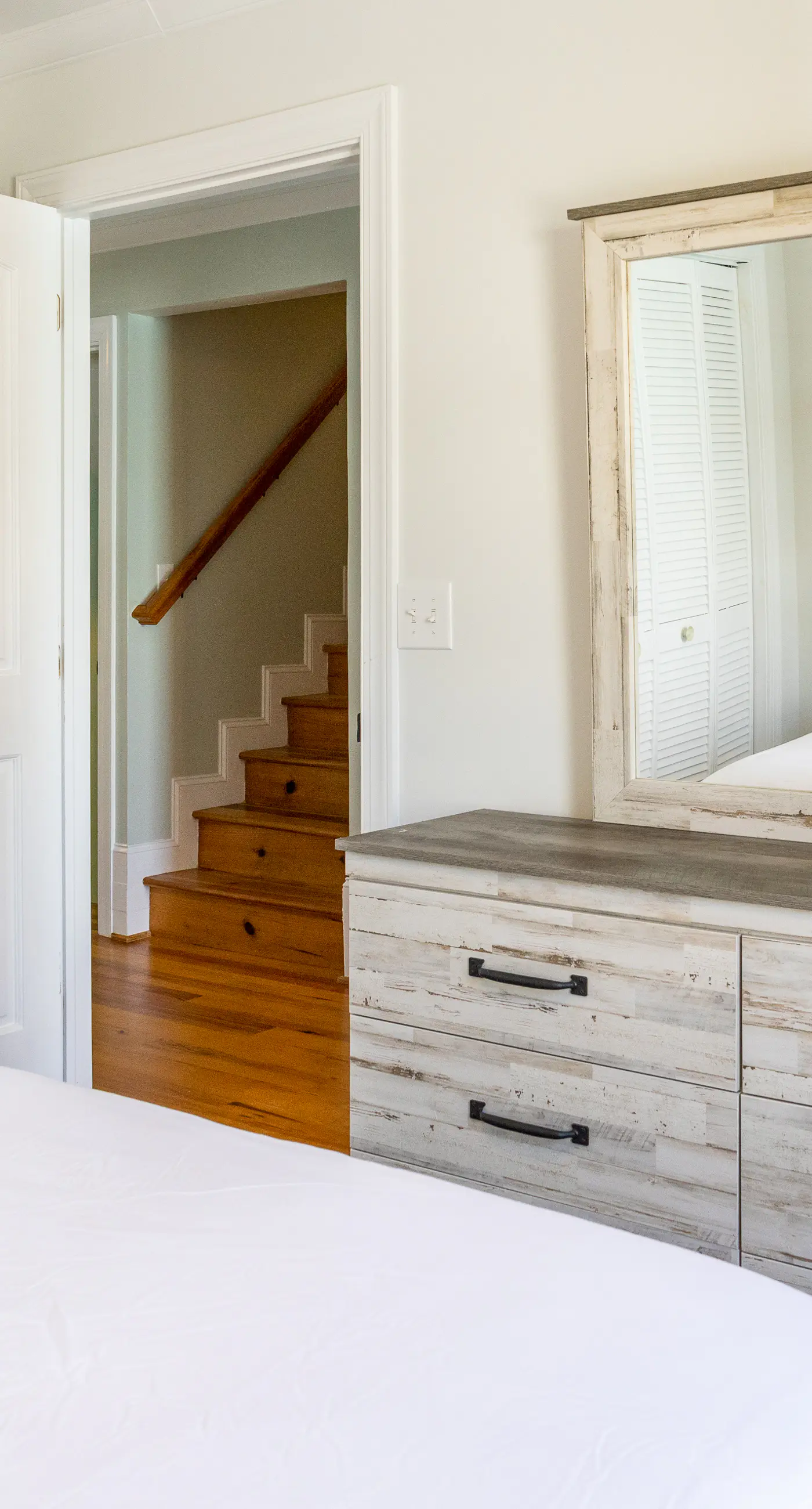 CB04 Spacious Beach Retreat